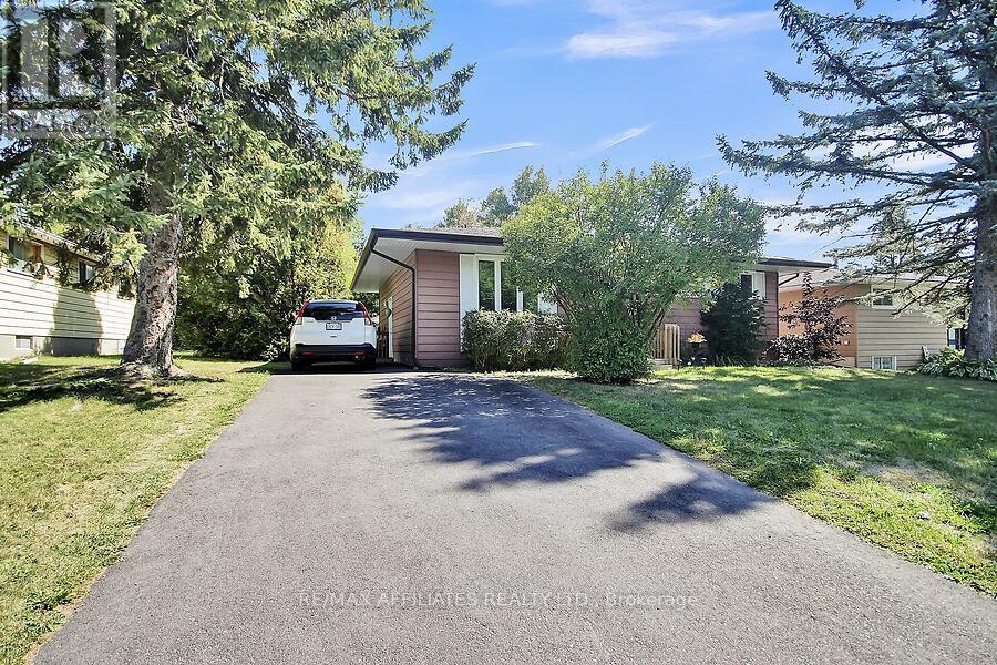 Property at 52 LAURIE COURT image 2
