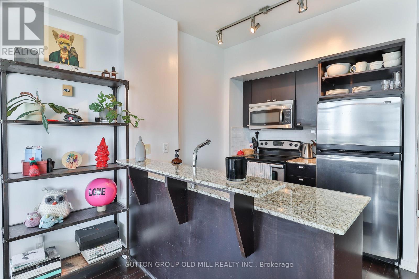 2210 - 103 The Queensway, Toronto, Ontario  M6S 5B3 - Photo 10 - W12401591