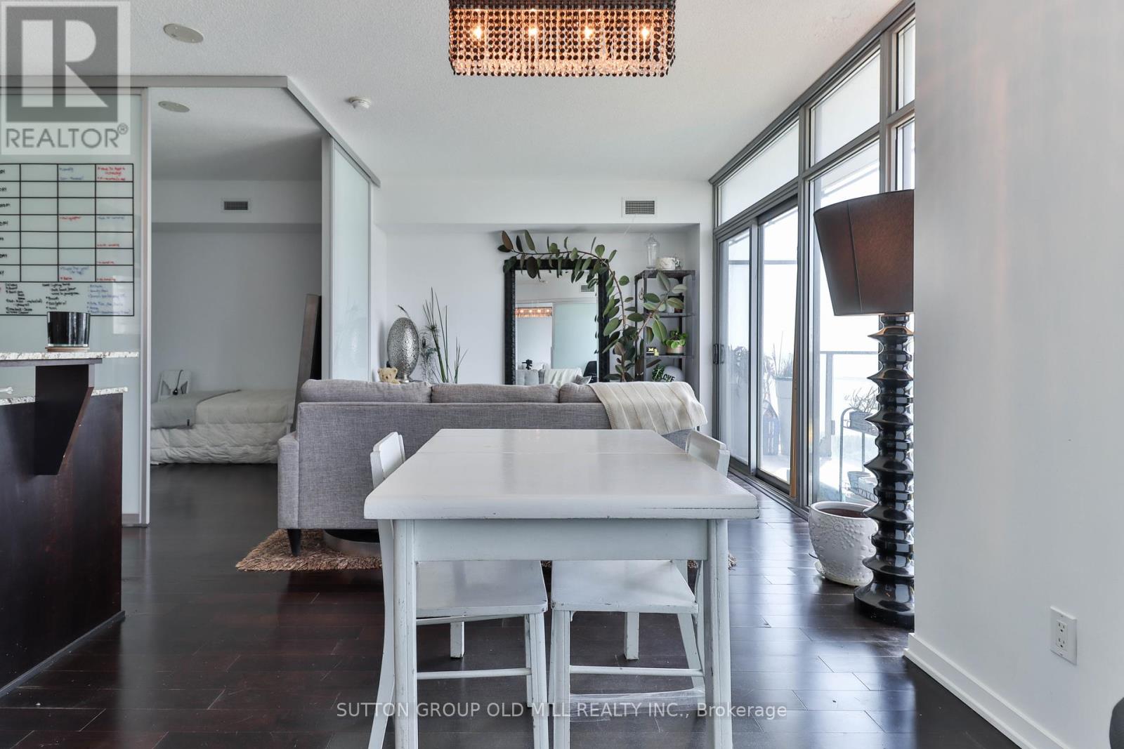 2210 - 103 The Queensway, Toronto, Ontario  M6S 5B3 - Photo 15 - W12401591