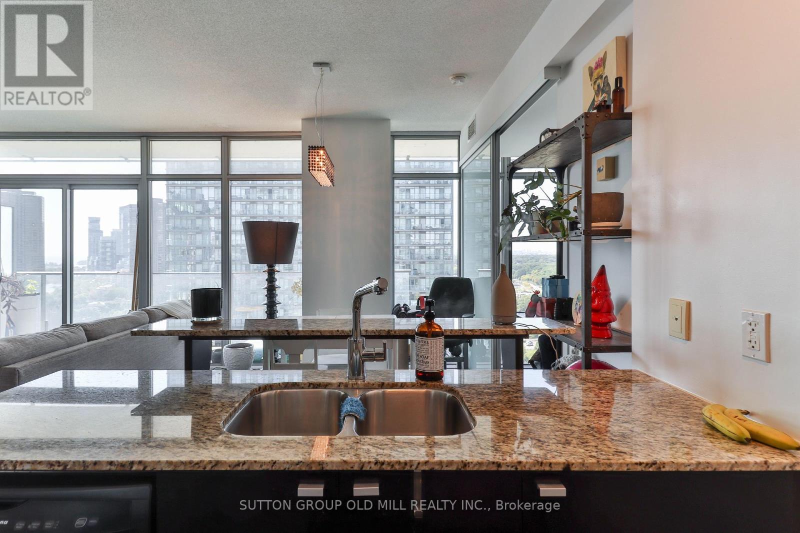 2210 - 103 The Queensway, Toronto, Ontario  M6S 5B3 - Photo 12 - W12401591
