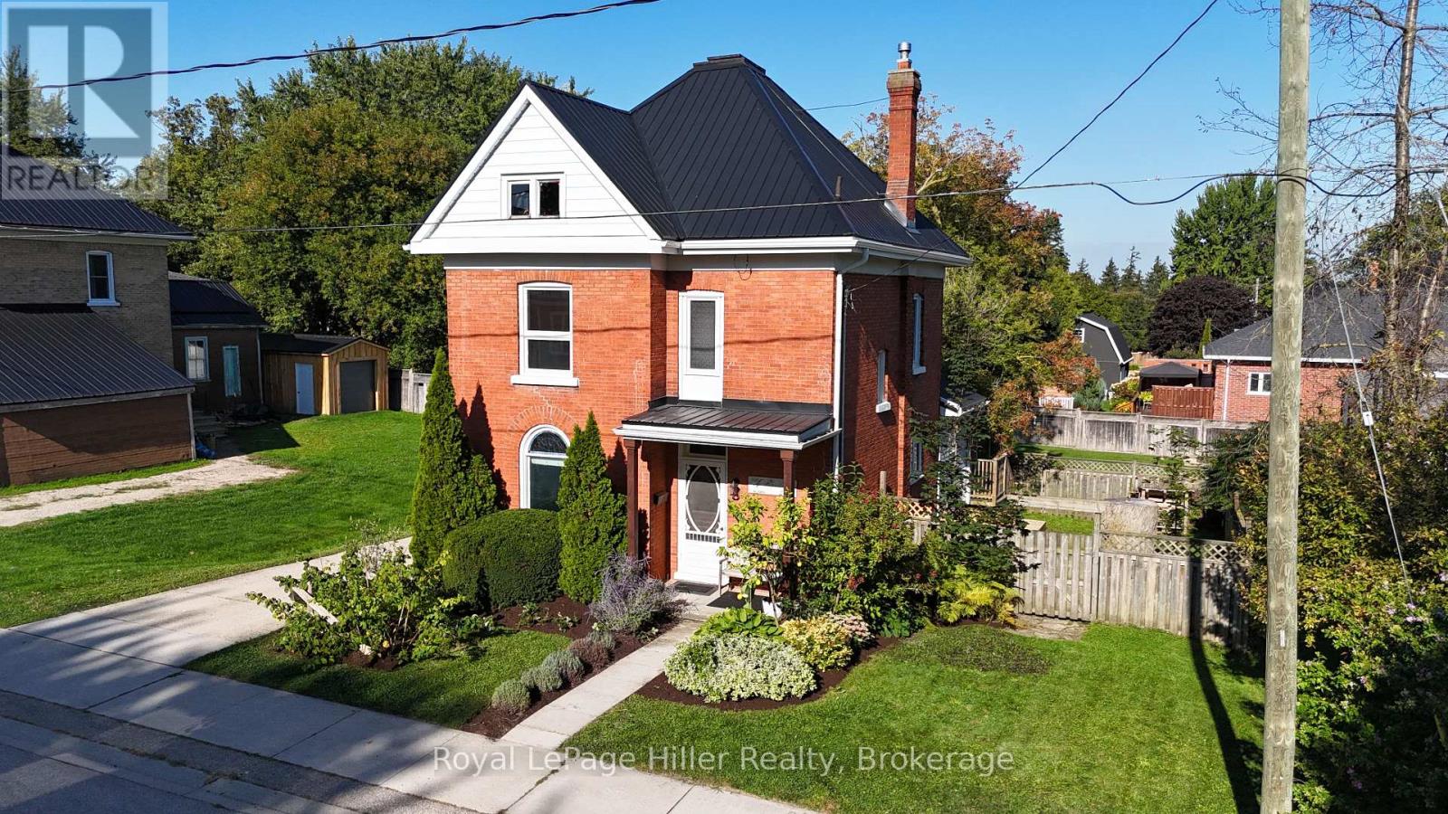 4 TEMPERANCE STREET, Perth East, Ontario