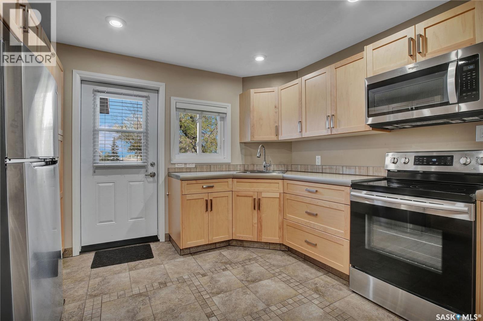 3102 Caen Street, Saskatoon, Saskatchewan  S7M 3N5 - Photo 5 - SK018226