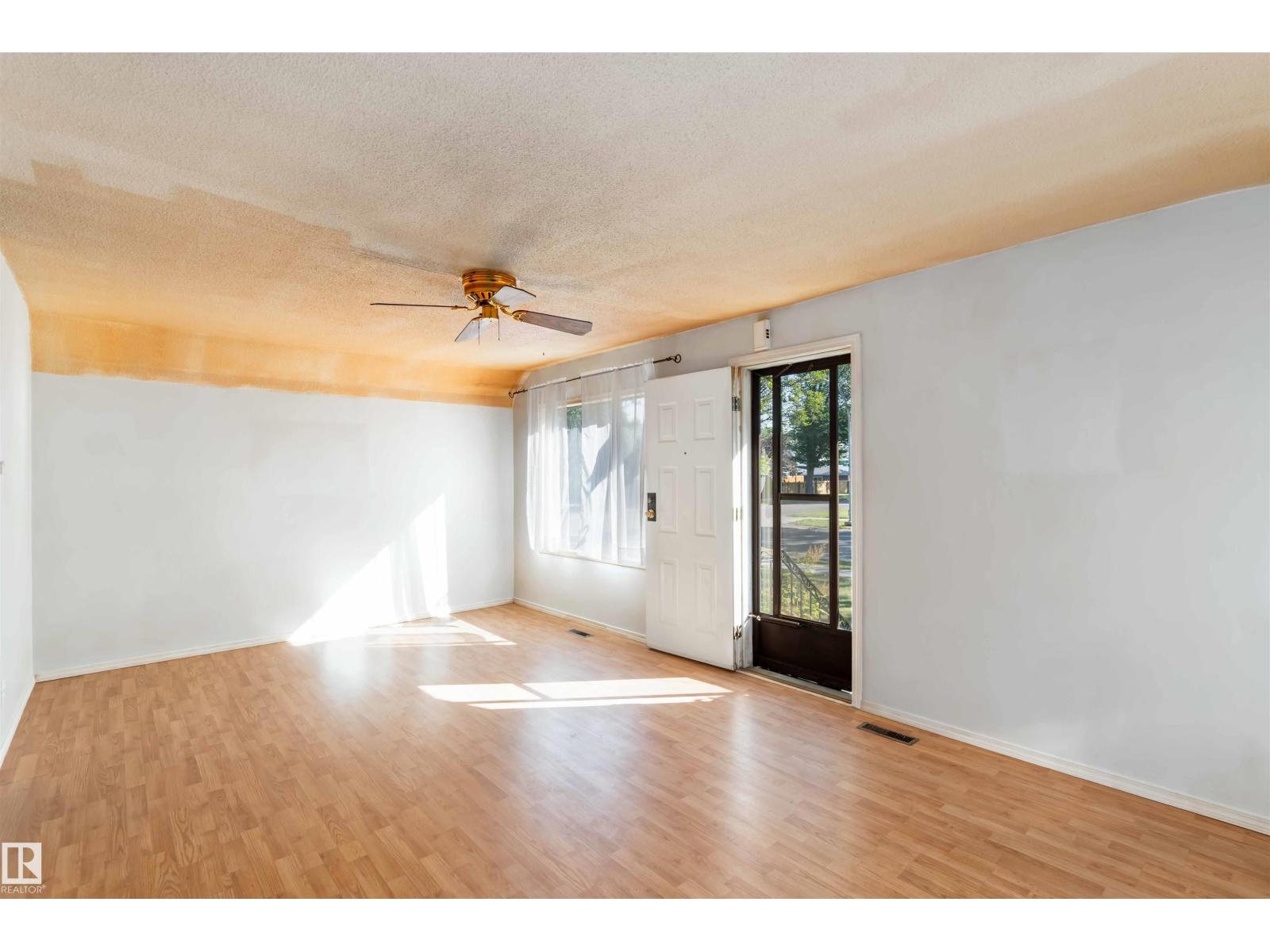 12248 105 St Nw, Edmonton, Alberta  T5G 2N8 - Photo 5 - E4455289