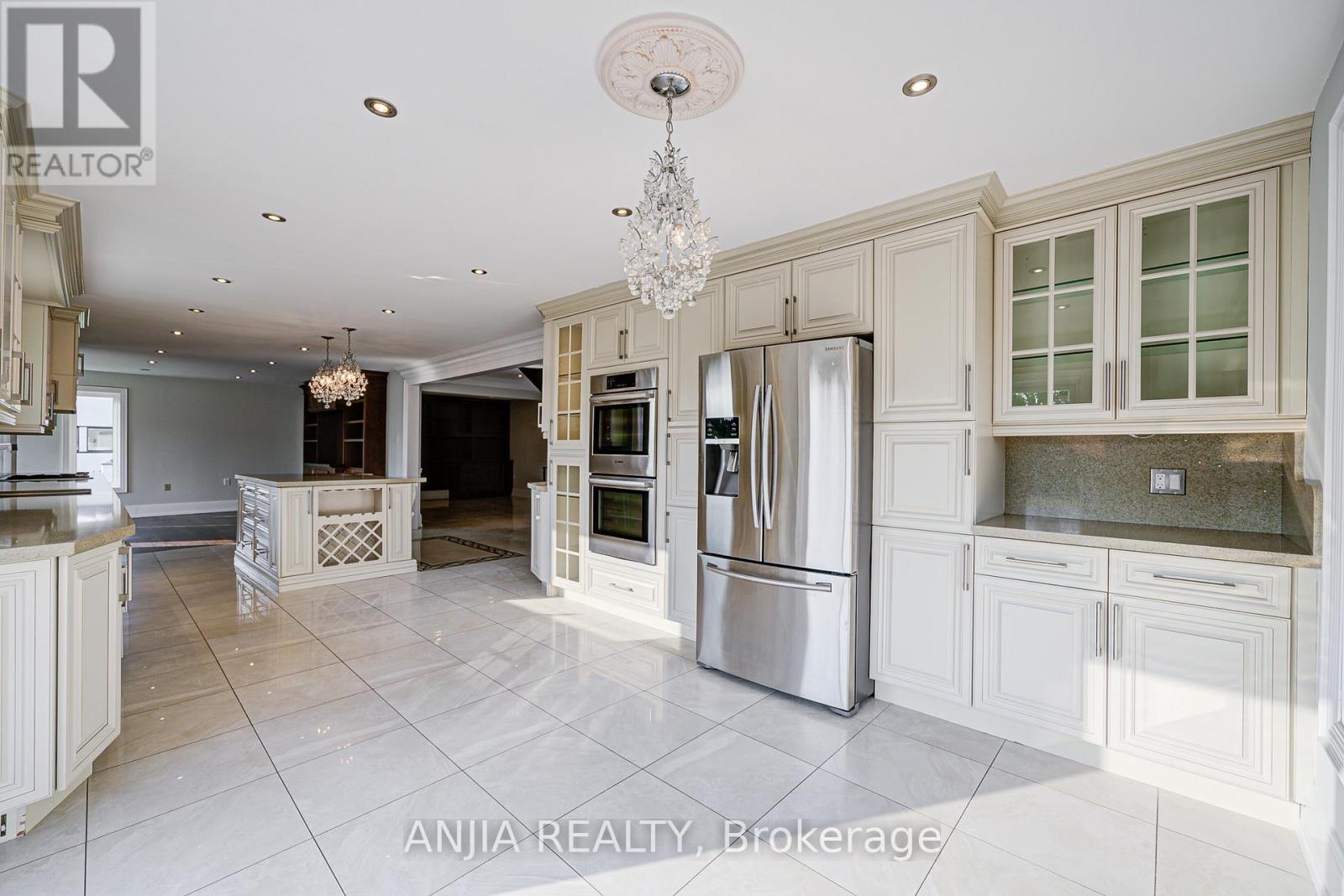 44 Bellini Avenue, Brampton, Ontario  L6P 0E2 - Photo 37 - W12396056