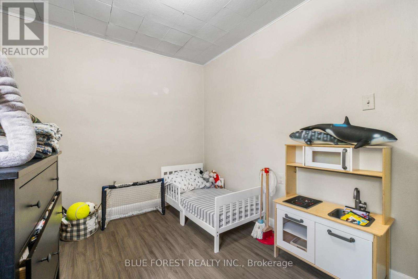 464 Ontario Street, London East, Ontario  N5W 3X2 - Photo 11 - X12401637