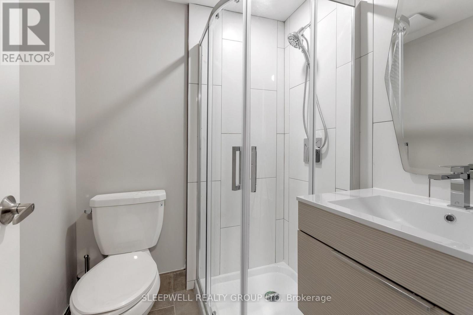 388-390 Chapel Street, Ottawa, Ontario  K1N 7Z6 - Photo 15 - X12401623