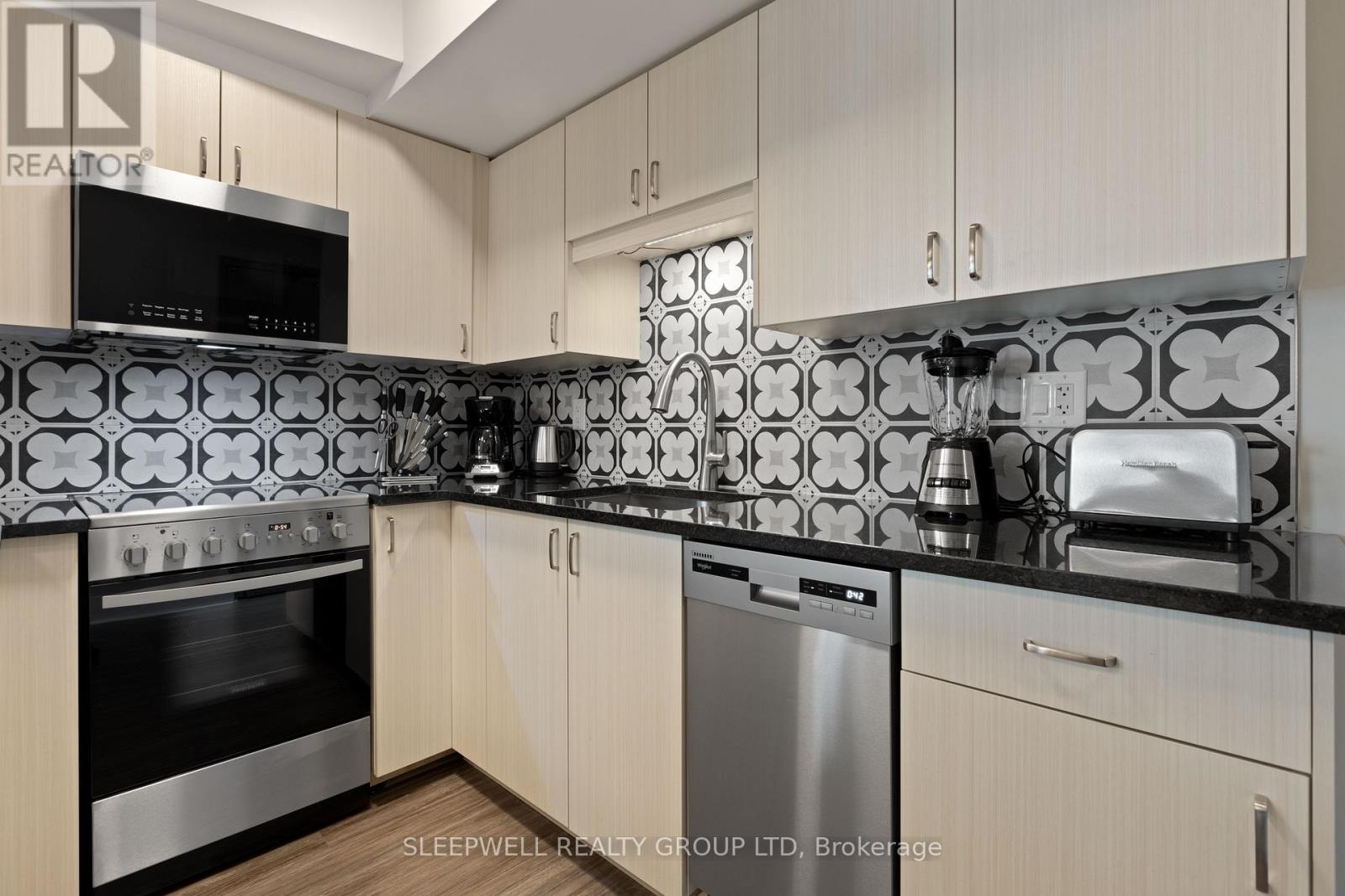 388-390 Chapel Street, Ottawa, Ontario  K1N 7Z6 - Photo 18 - X12401623