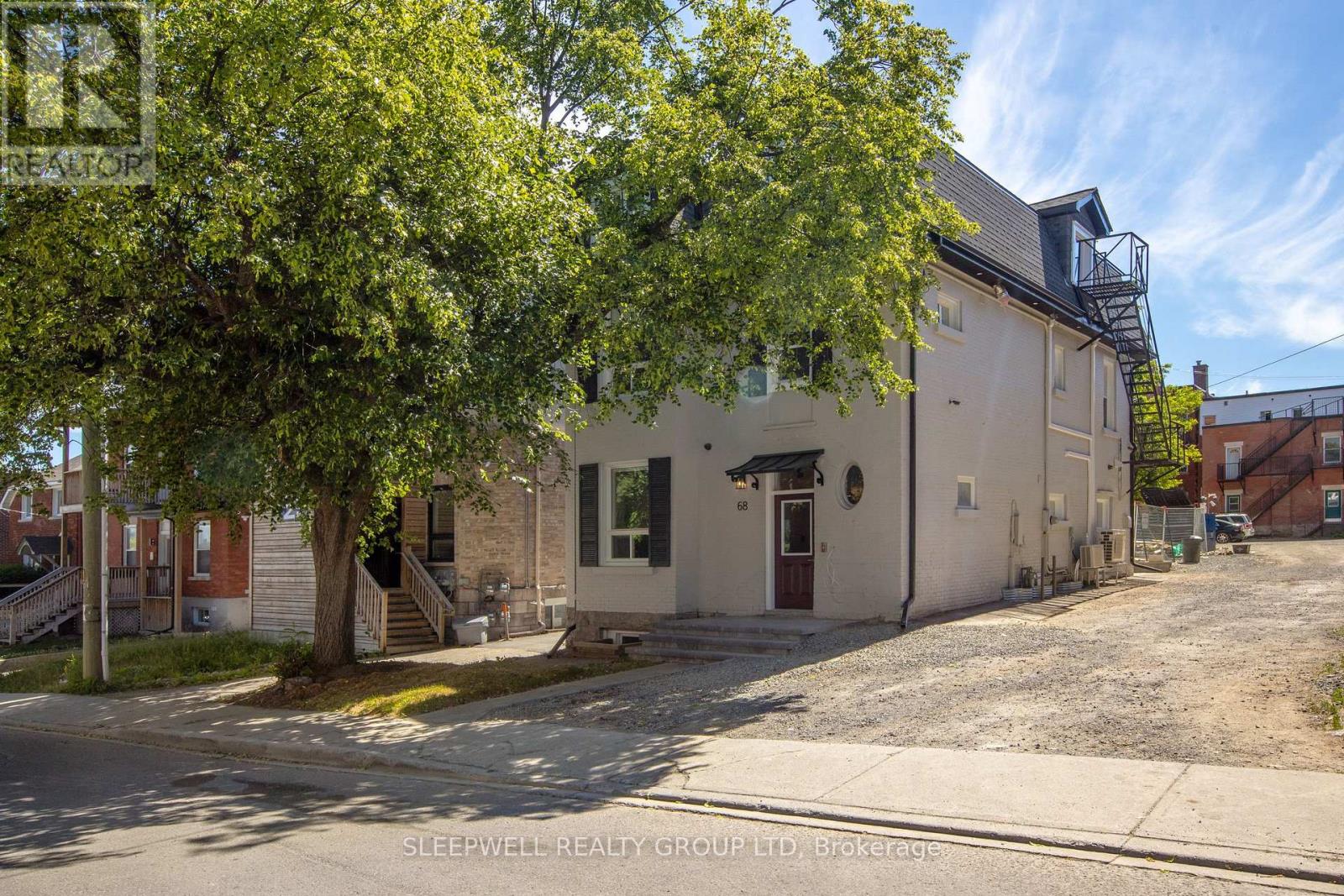 68 SWEETLAND AVENUE, Ottawa, Ontario