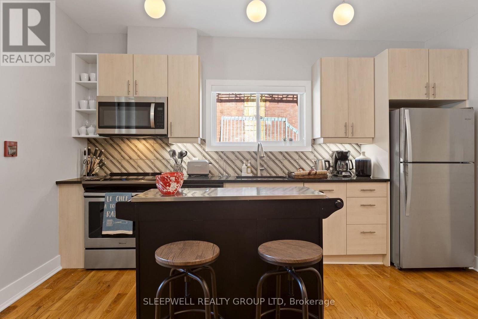 68 Sweetland Avenue, Ottawa, Ontario  K1N 7T8 - Photo 17 - X12401650