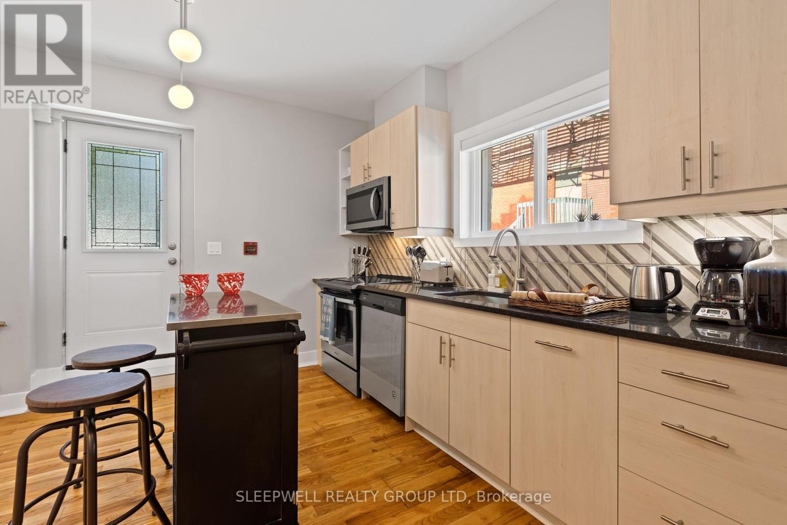 68 Sweetland Avenue, Ottawa, Ontario  K1N 7T8 - Photo 18 - X12401650