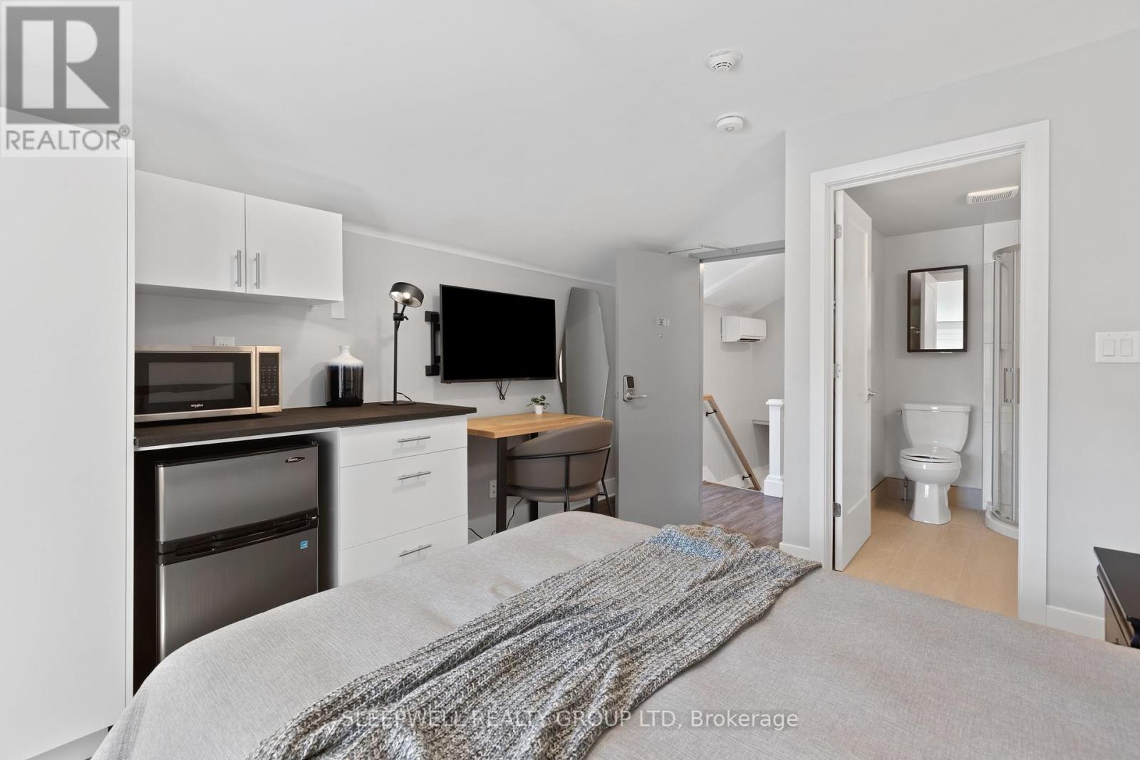 68 Sweetland Avenue, Ottawa, Ontario  K1N 7T8 - Photo 30 - X12401650