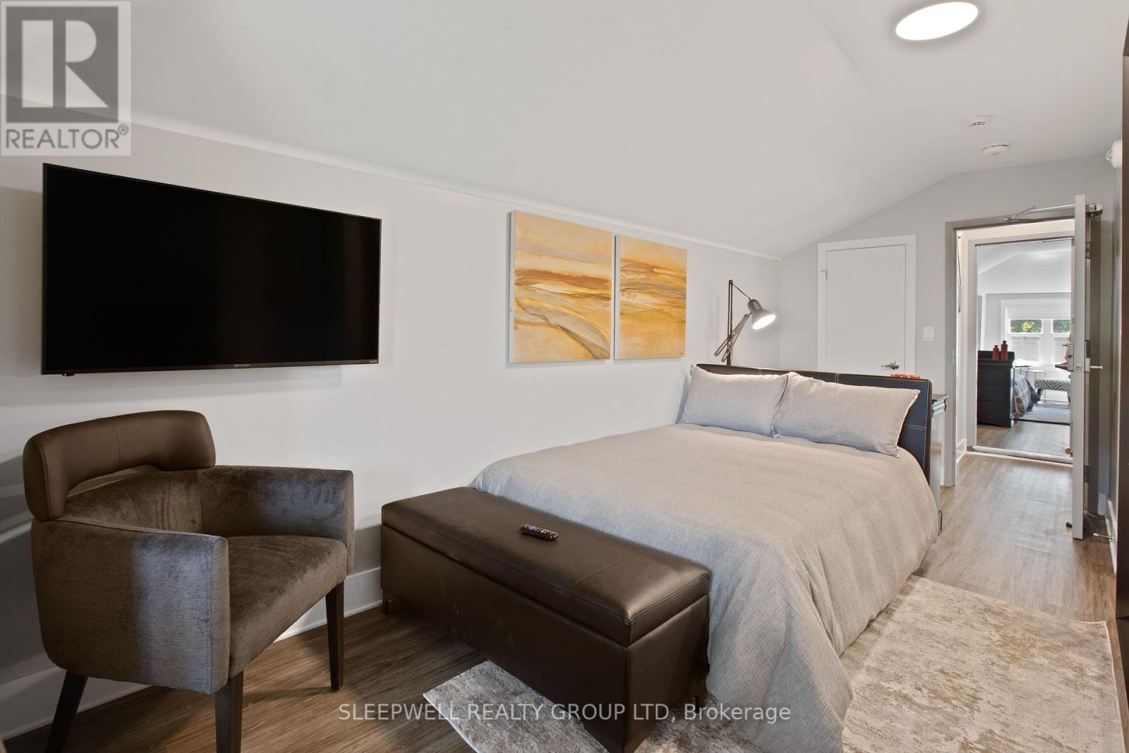 68 Sweetland Avenue, Ottawa, Ontario  K1N 7T8 - Photo 39 - X12401650