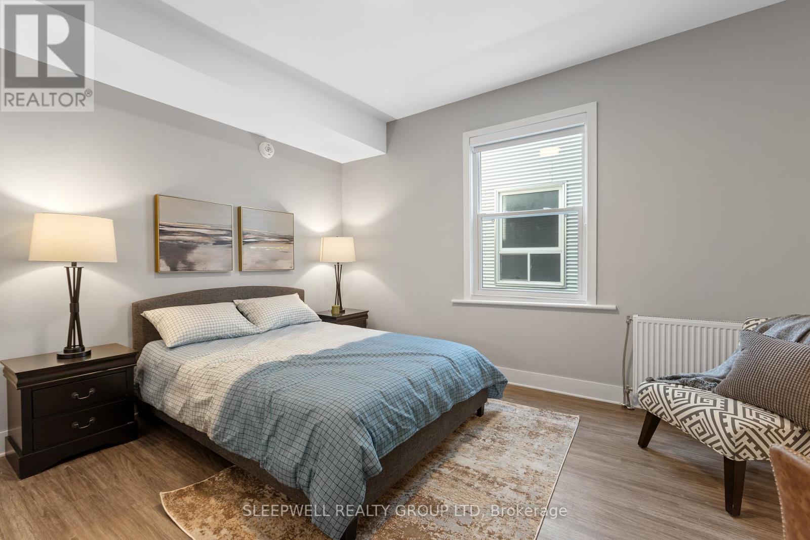 68 Sweetland Avenue, Ottawa, Ontario  K1N 7T8 - Photo 4 - X12401650