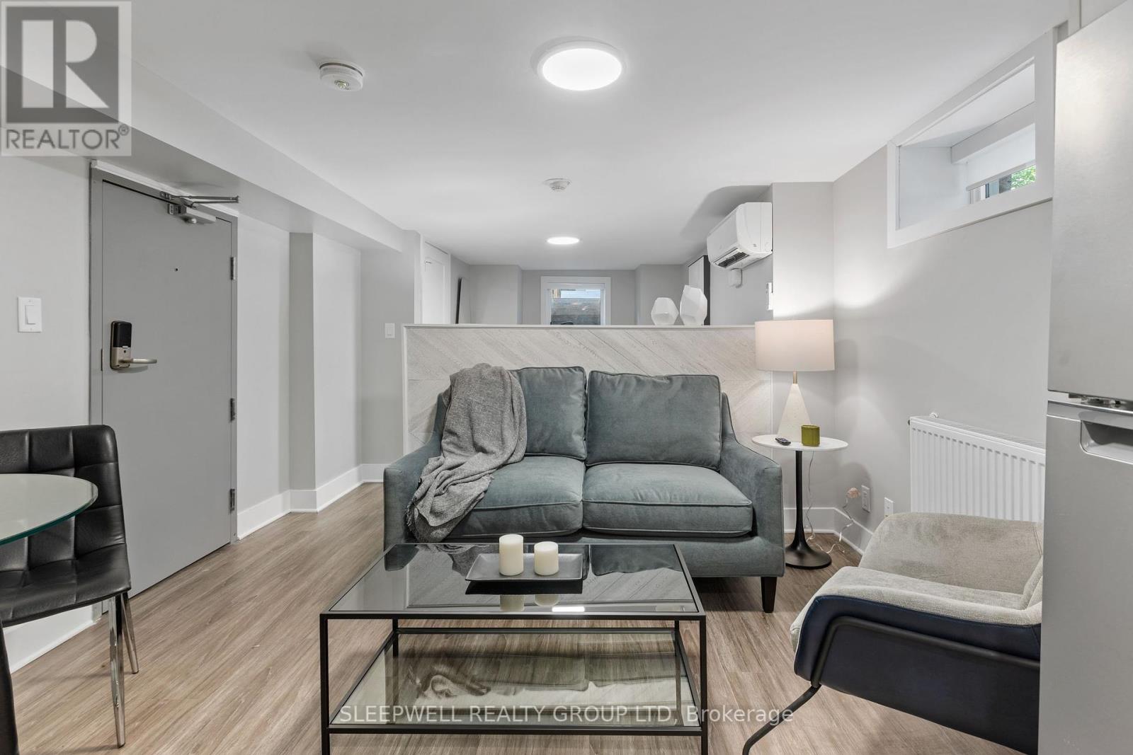 68 Sweetland Avenue, Ottawa, Ontario  K1N 7T8 - Photo 8 - X12401650