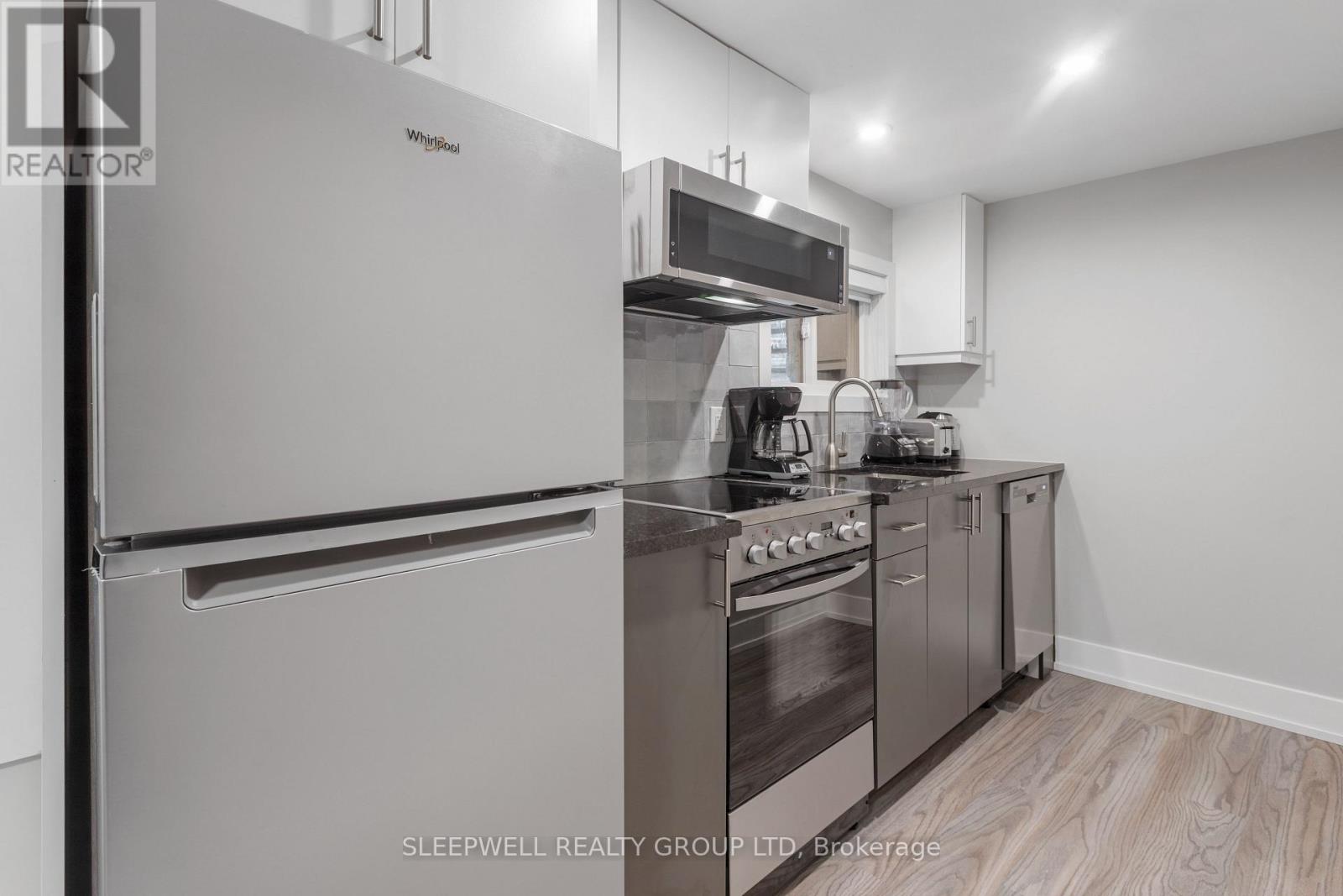 46 Nelson Street, Ottawa, Ontario  K1N 7R2 - Photo 4 - X12401654
