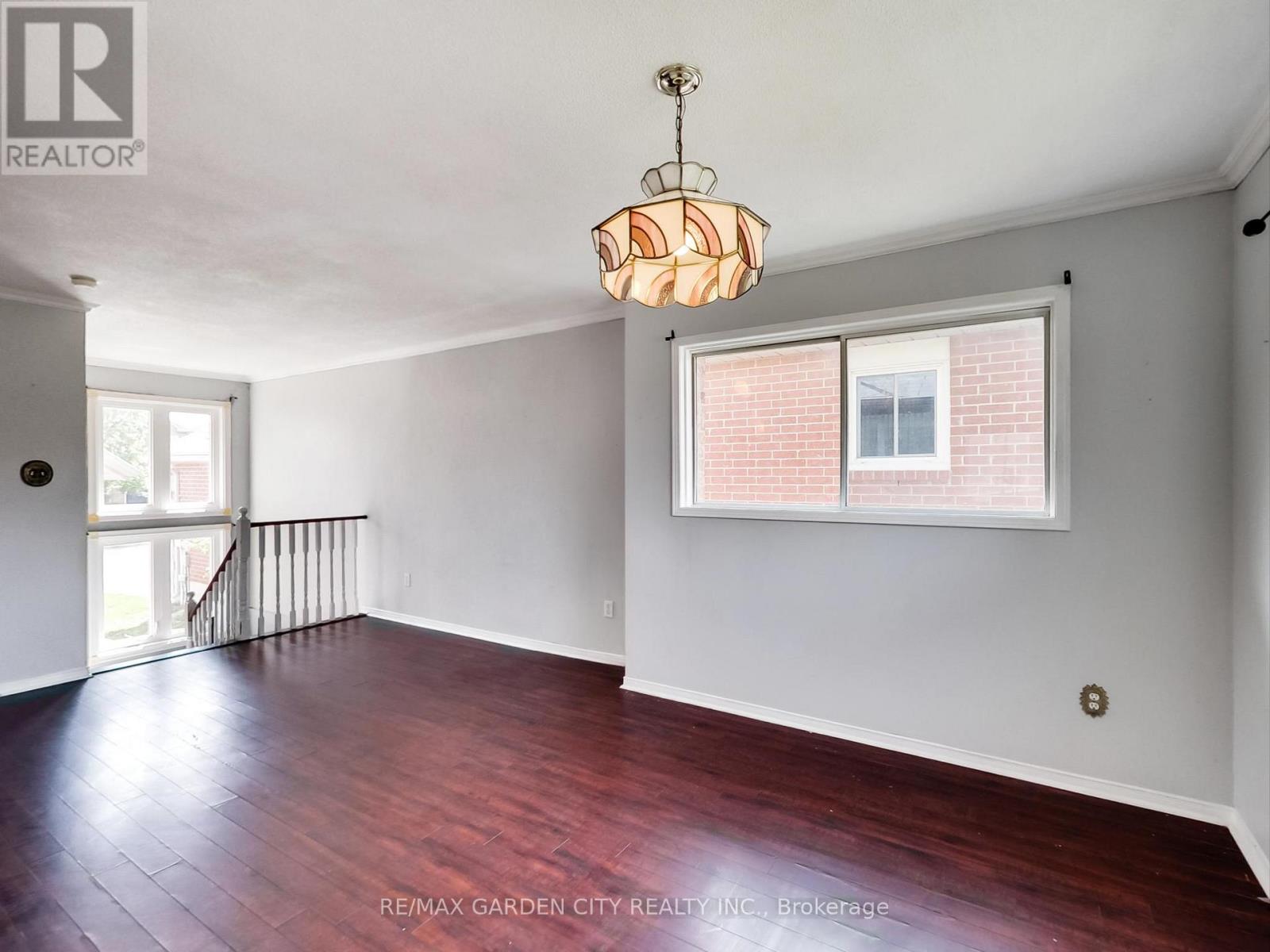 15 Carabram Court, Brampton (Brampton West), Ontario  L6M 4M2 - Photo 16 - W12401607
