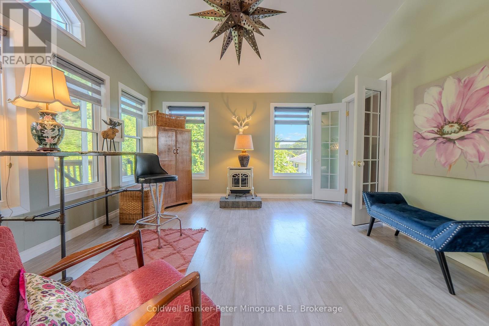 54 Lakeshore Drive, Temagami, Ontario  P0H 2H0 - Photo 12 - X12400967