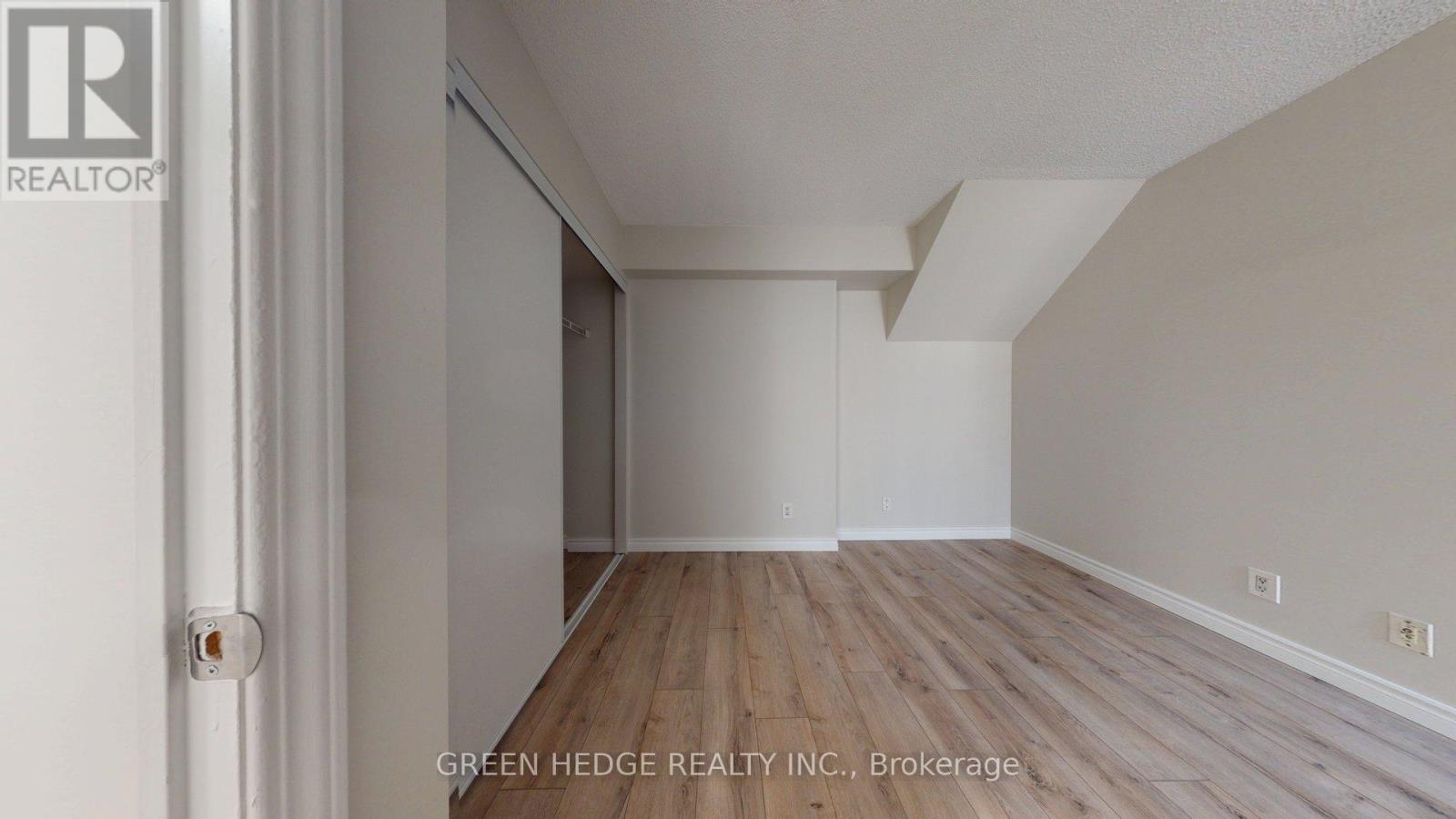 418 - 12 Douro Street, Toronto (Niagara), Ontario  M6K 3M4 - Photo 9 - C12401622