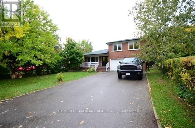55 Waddington Crescent, Toronto, Ontario  M2J 2Z9 - Photo 1 - C12401652