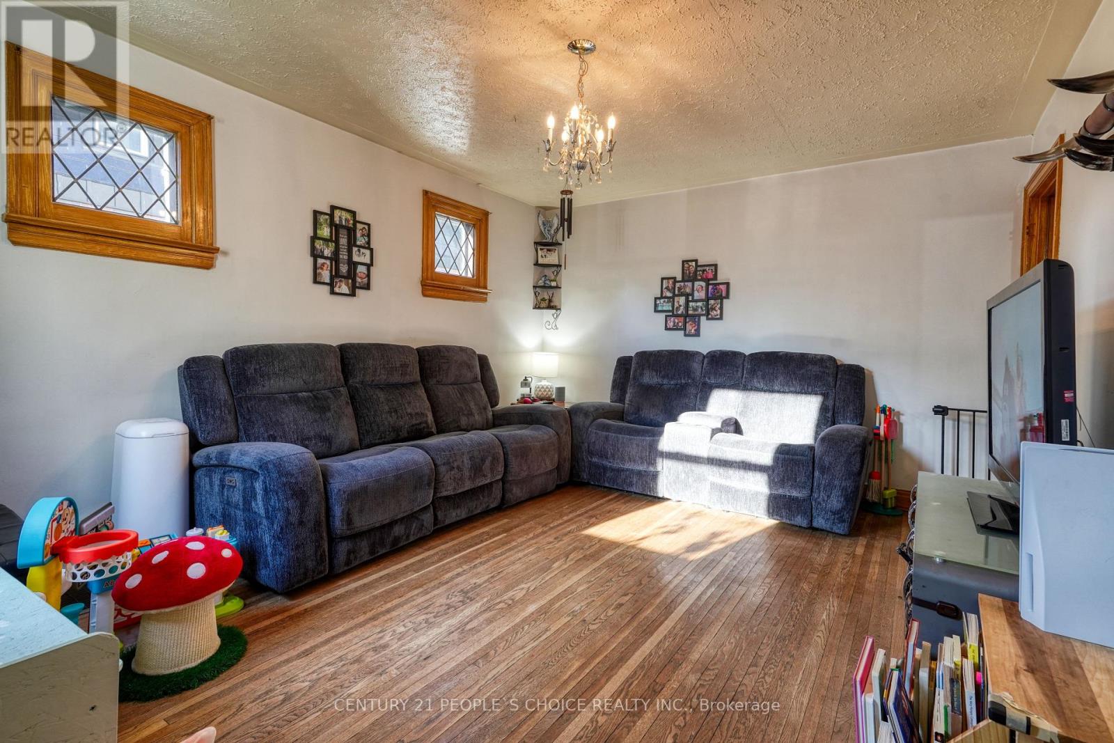 365 Division Street, Oshawa, Ontario  L1G 5M8 - Photo 4 - E12401629