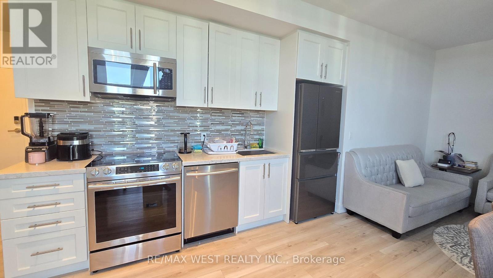 425 - 375 Sea Ray Avenue, Innisfil, Ontario  L9S 0N9 - Photo 4 - N12401643