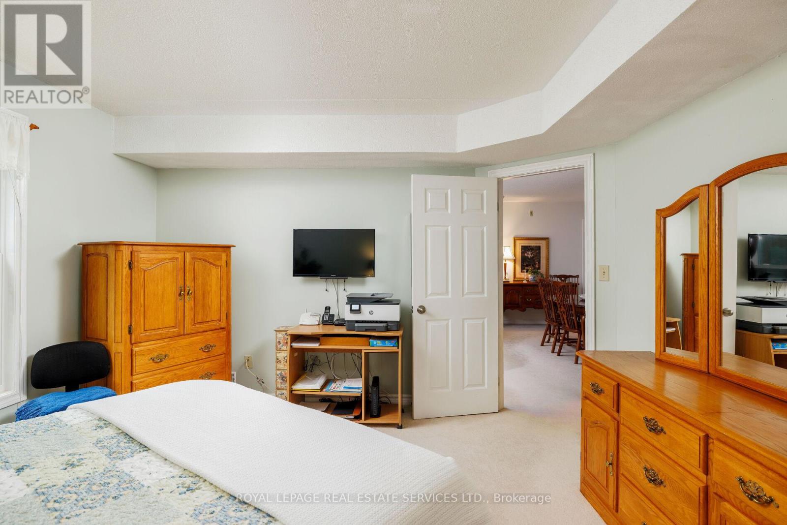211 - 2040 Cleaver Avenue, Burlington, Ontario  L7M 4C4 - Photo 19 - W12401621