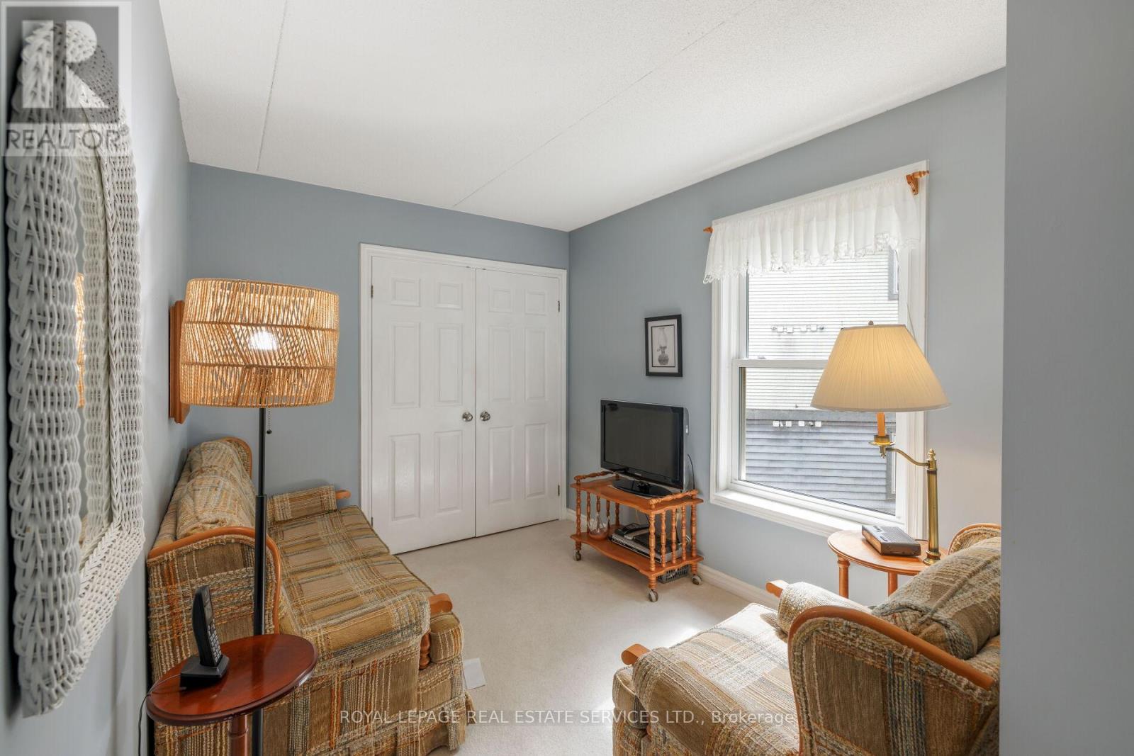 211 - 2040 Cleaver Avenue, Burlington, Ontario  L7M 4C4 - Photo 25 - W12401621