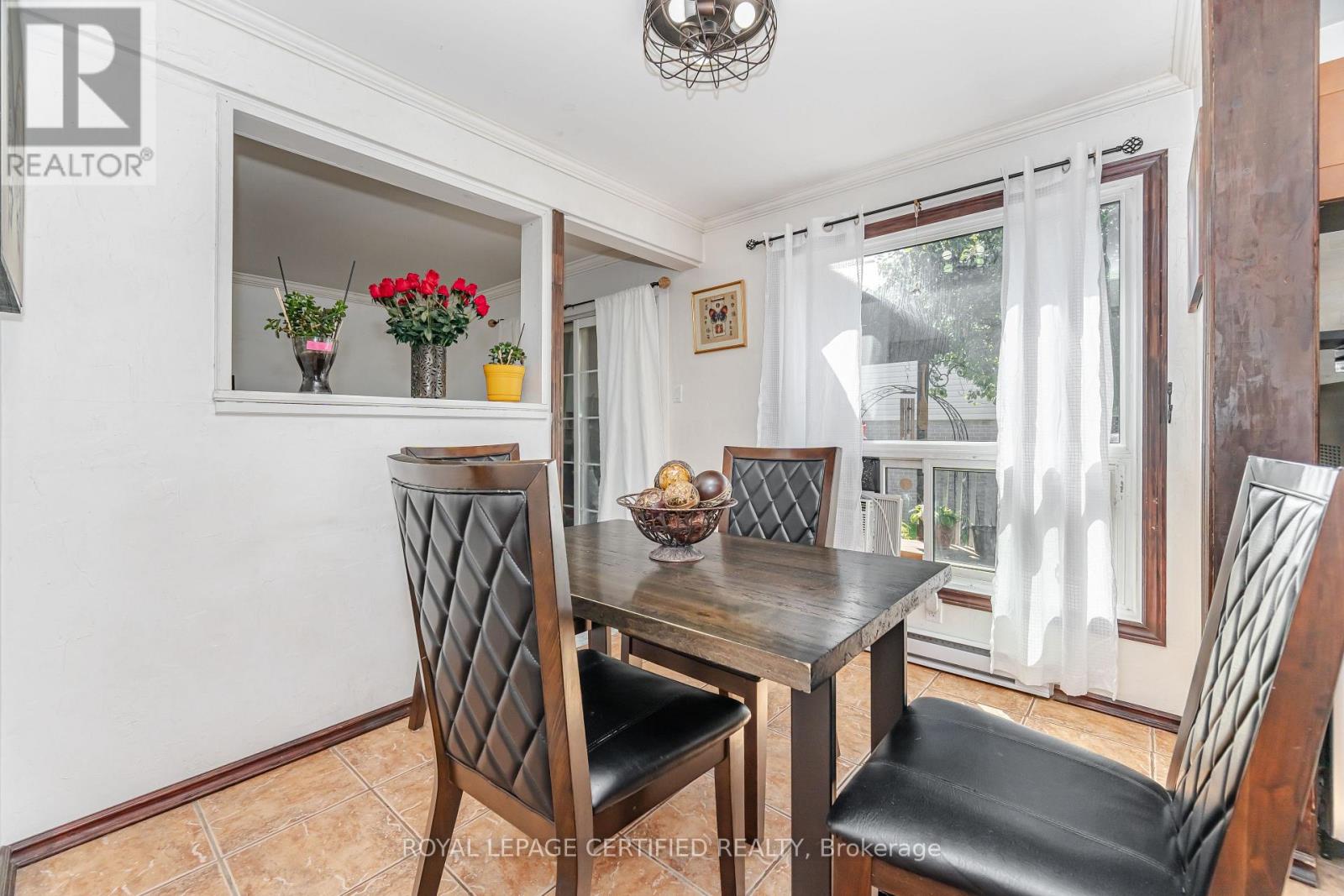 13 Hilldowntree Trail, Brampton, Ontario  L6S 1P7 - Photo 7 - W12401627