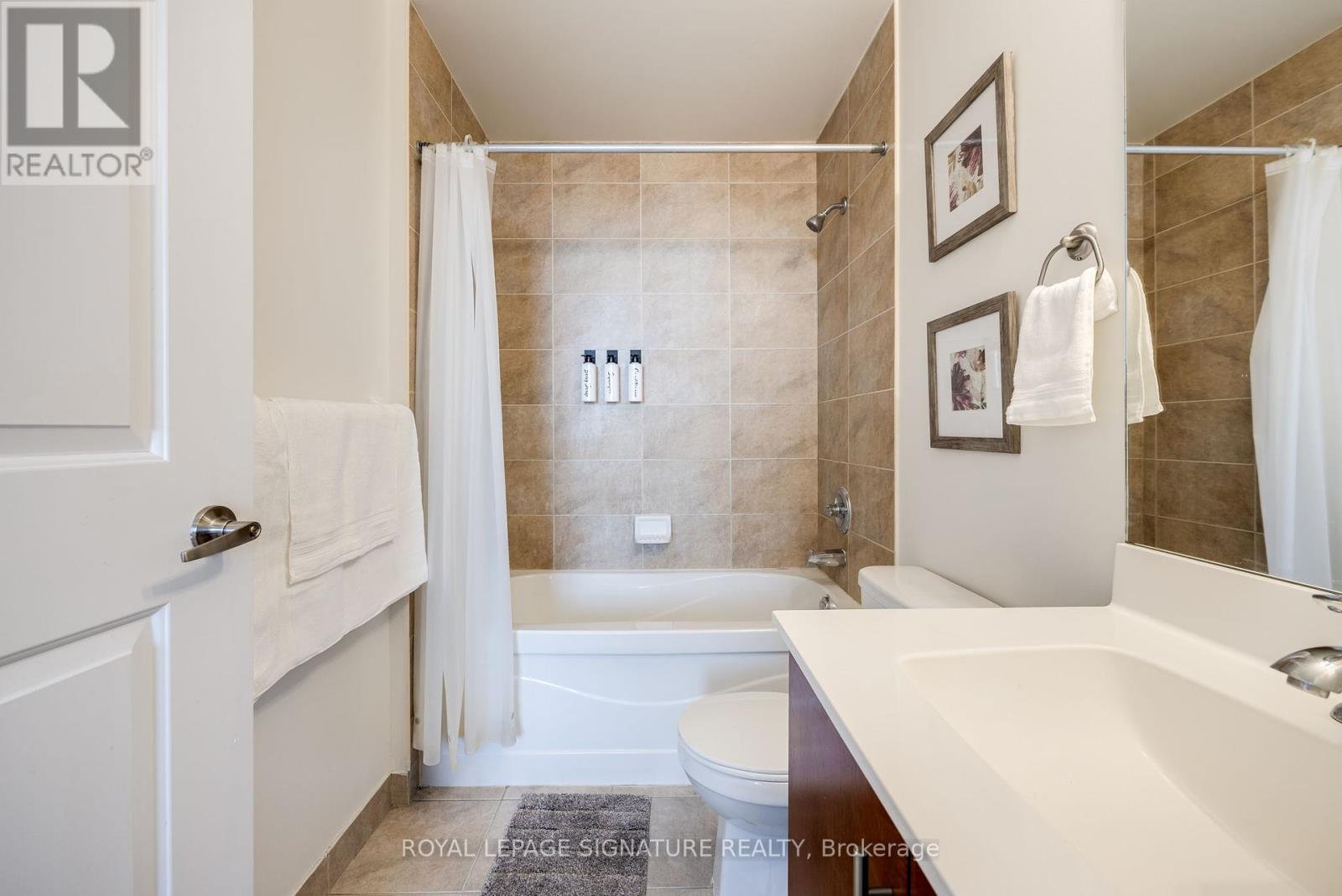 2908 - 330 Burnhamthorpe Road W, Mississauga, Ontario  L5B 0E1 - Photo 12 - W12401645