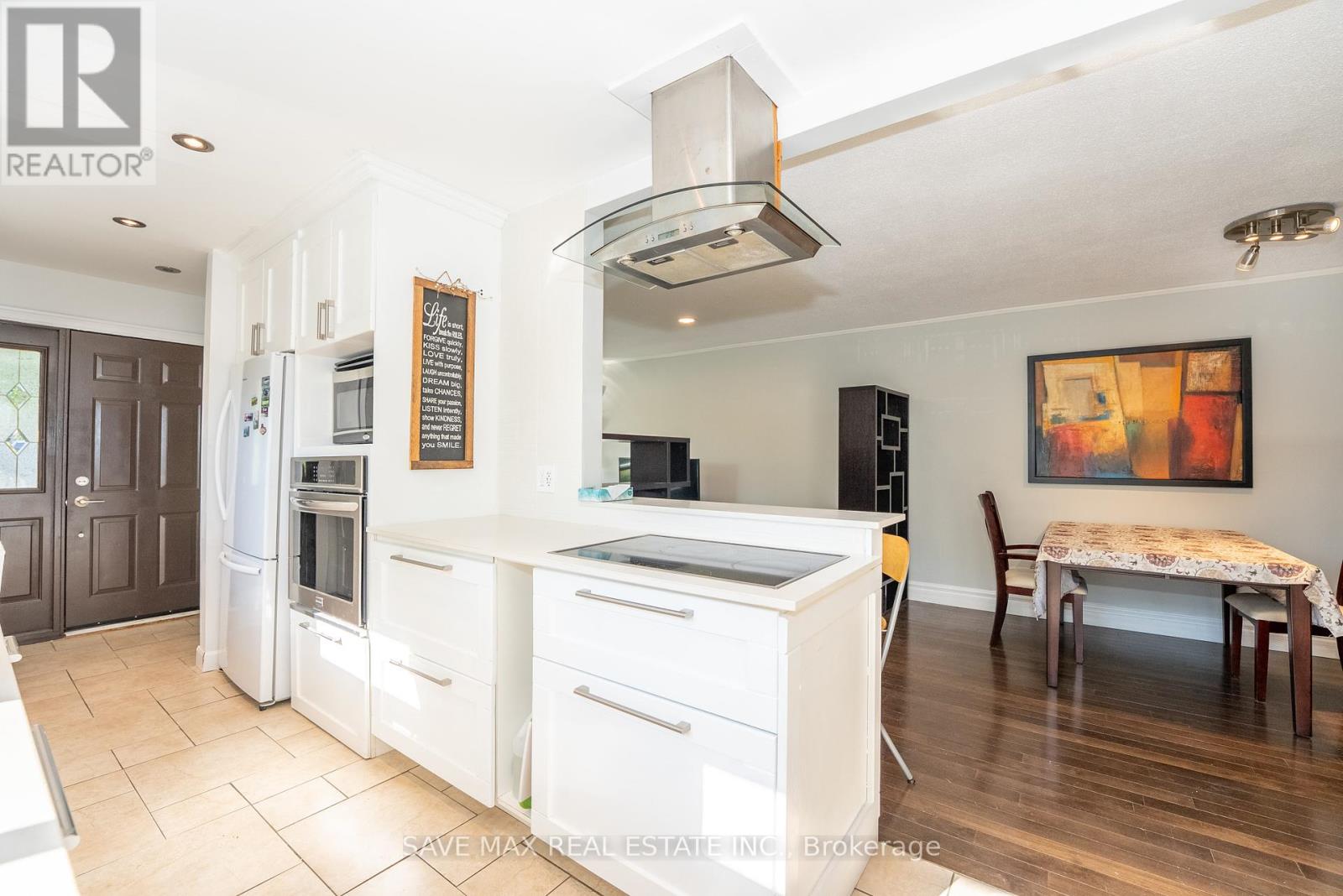 93 Archdekin Drive, Brampton, Ontario  L6V 1Y8 - Photo 16 - W12401651