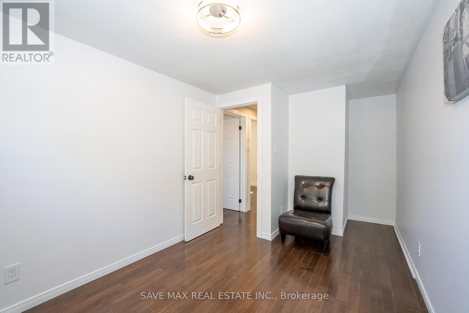 93 Archdekin Drive, Brampton, Ontario  L6V 1Y8 - Photo 23 - W12401651