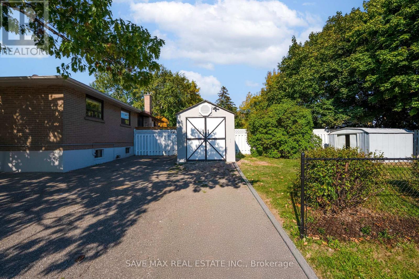 93 Archdekin Drive, Brampton, Ontario  L6V 1Y8 - Photo 41 - W12401651