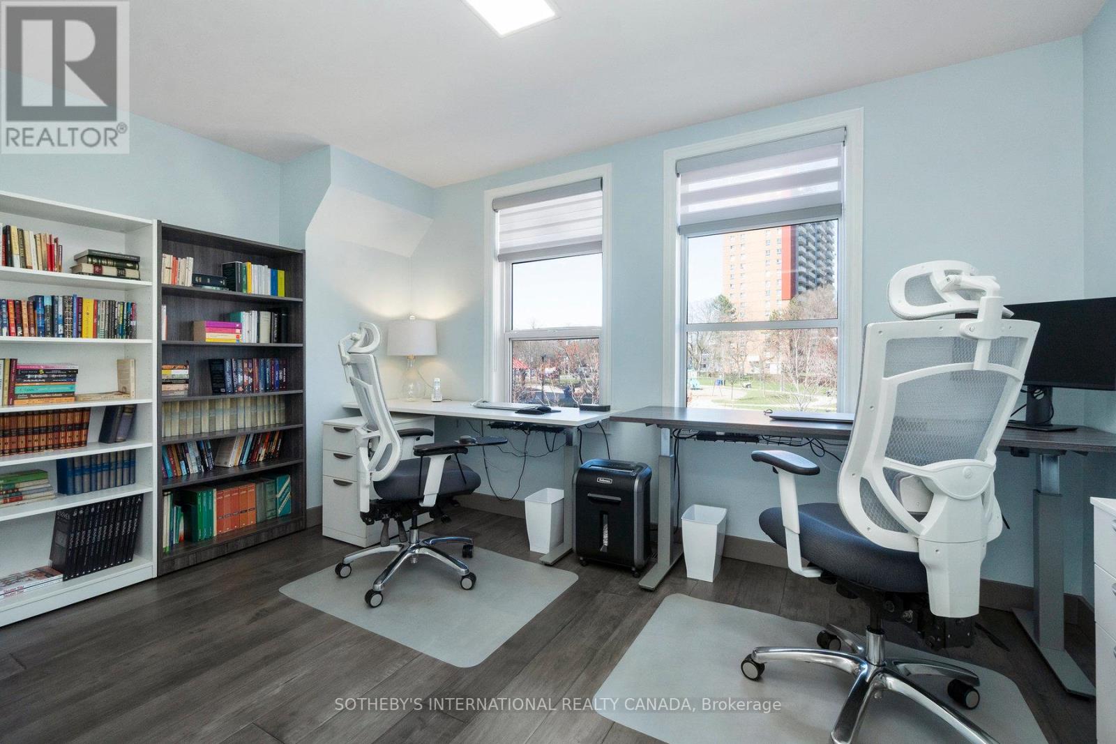 30 Michael Power Place, Toronto (Islington-City Centre West), Ontario  M9A 5G9 - Photo 21 - W12401657