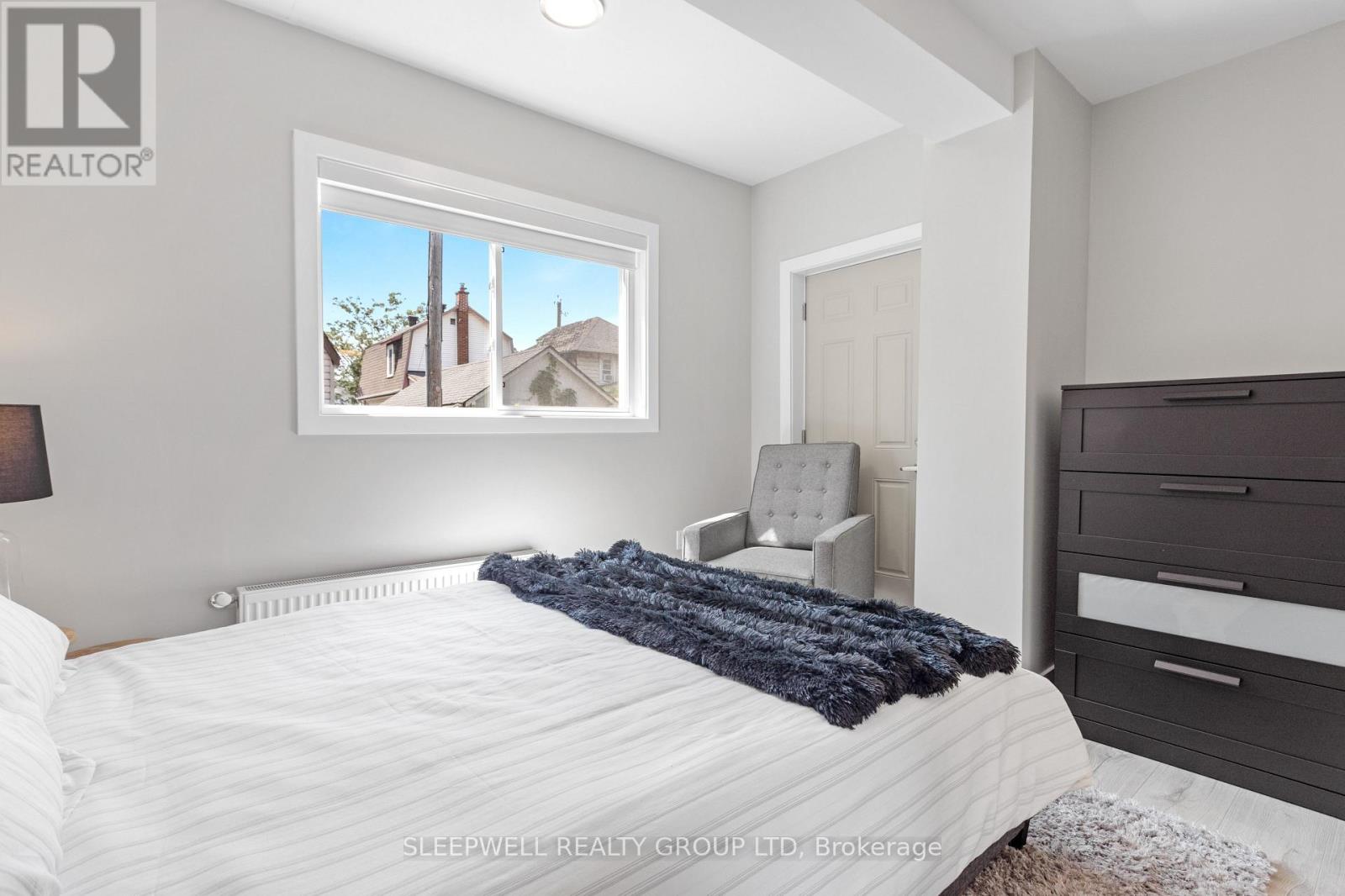 238 Carruthers Avenue, Ottawa, Ontario  K1Y 1N9 - Photo 18 - X12401668