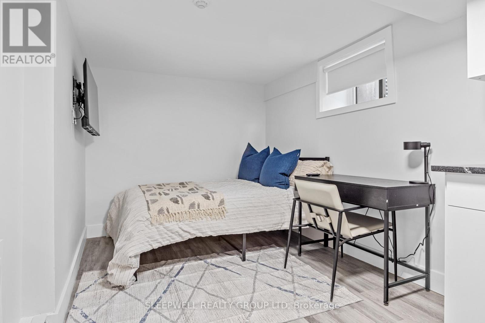 255 Somerset Street E, Ottawa, Ontario  K1N 6V5 - Photo 10 - X12401676