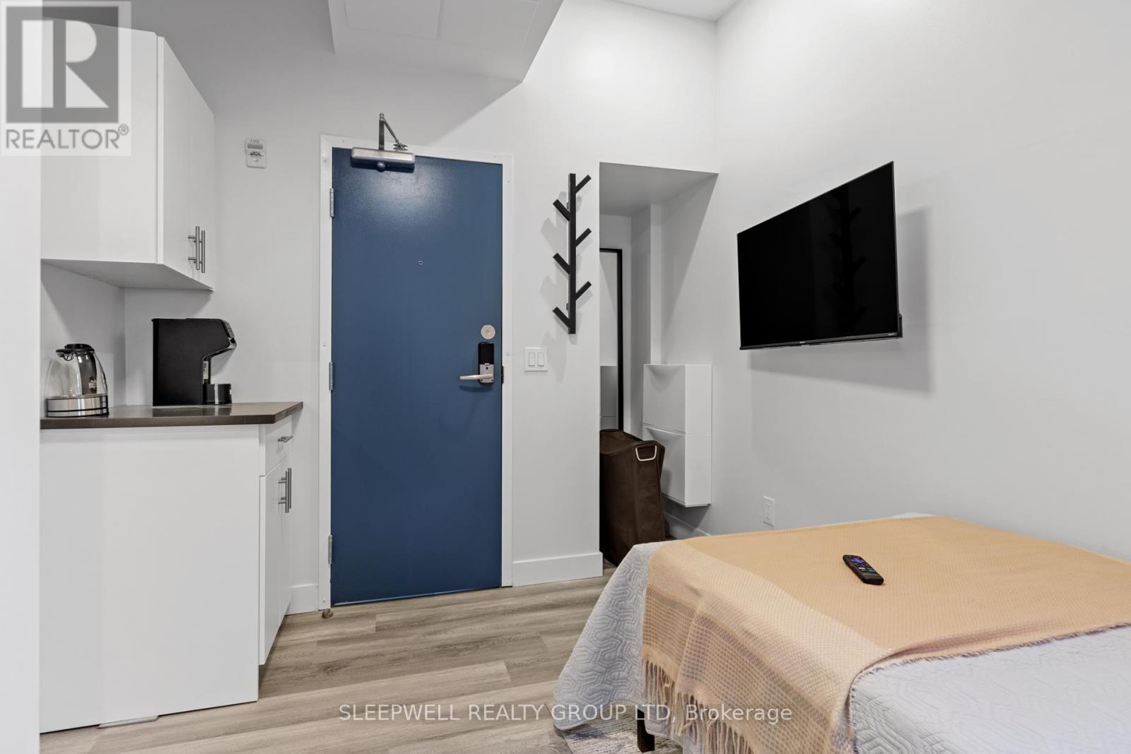 255 Somerset Street E, Ottawa, Ontario  K1N 6V5 - Photo 11 - X12401676