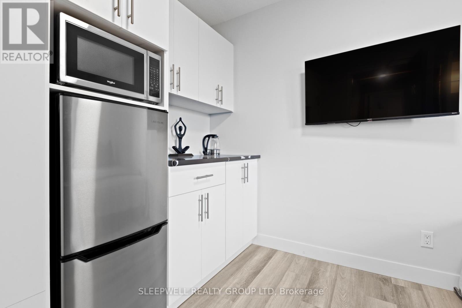 255 Somerset Street E, Ottawa, Ontario  K1N 6V5 - Photo 16 - X12401676