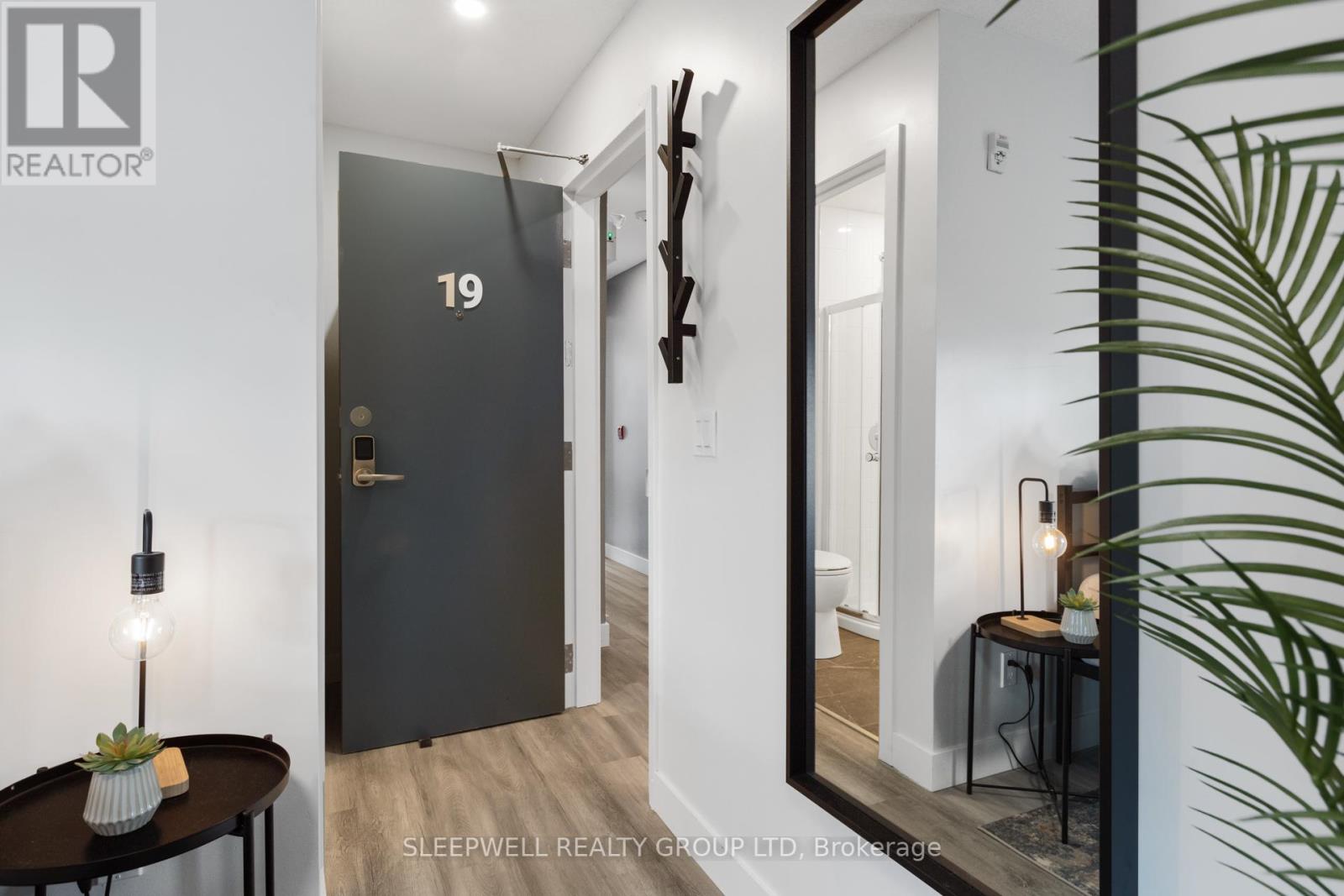 255 Somerset Street E, Ottawa, Ontario  K1N 6V5 - Photo 22 - X12401676