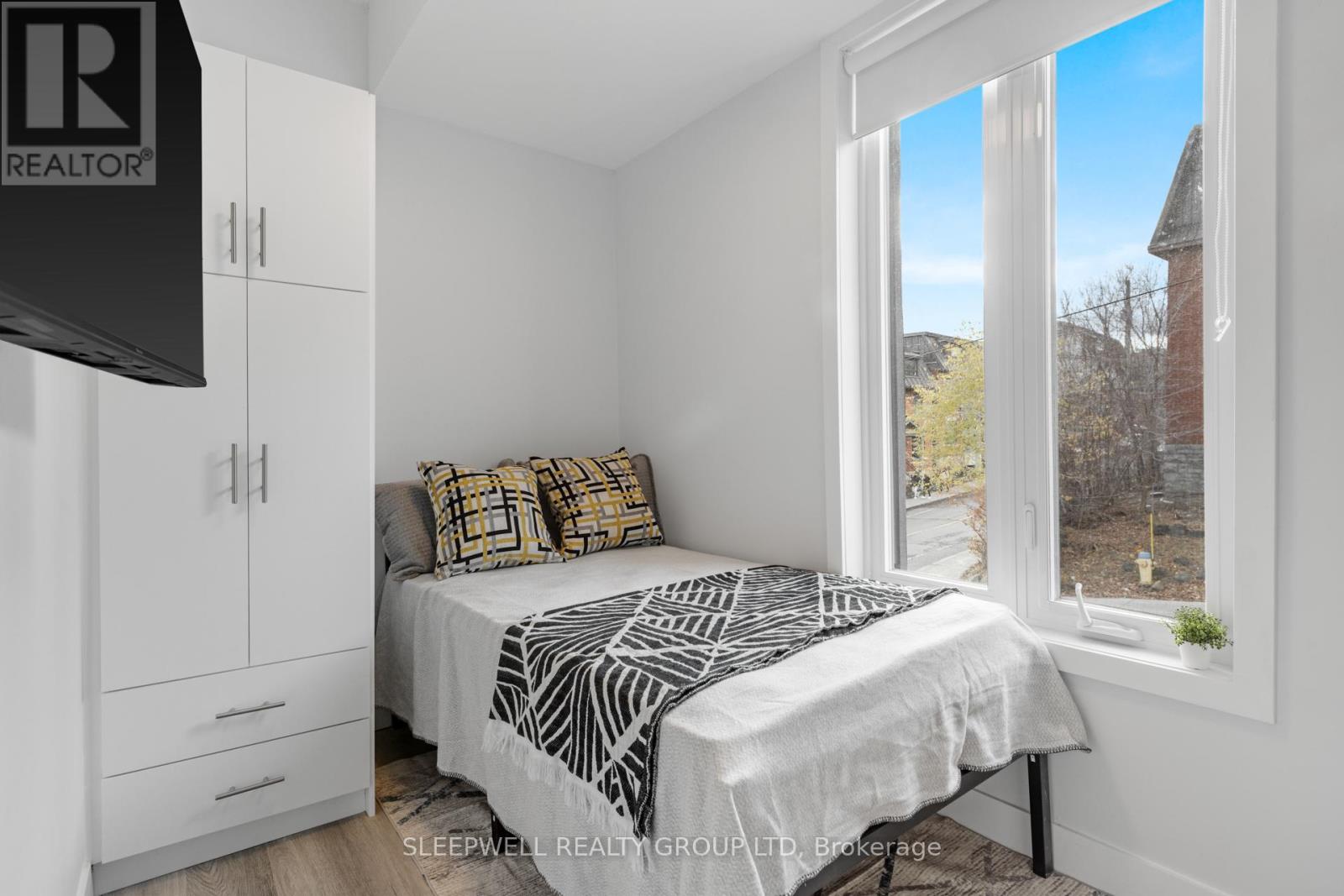 255 Somerset Street E, Ottawa, Ontario  K1N 6V5 - Photo 31 - X12401676