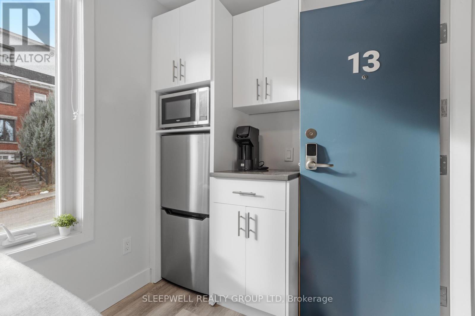 255 Somerset Street E, Ottawa, Ontario  K1N 6V5 - Photo 32 - X12401676