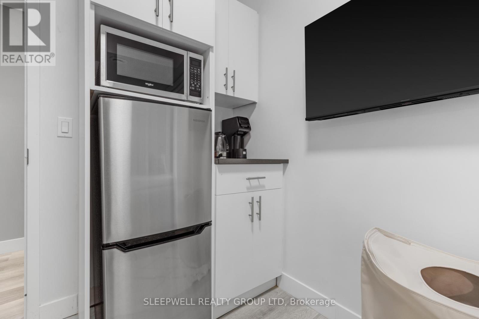 255 Somerset Street E, Ottawa, Ontario  K1N 6V5 - Photo 41 - X12401676