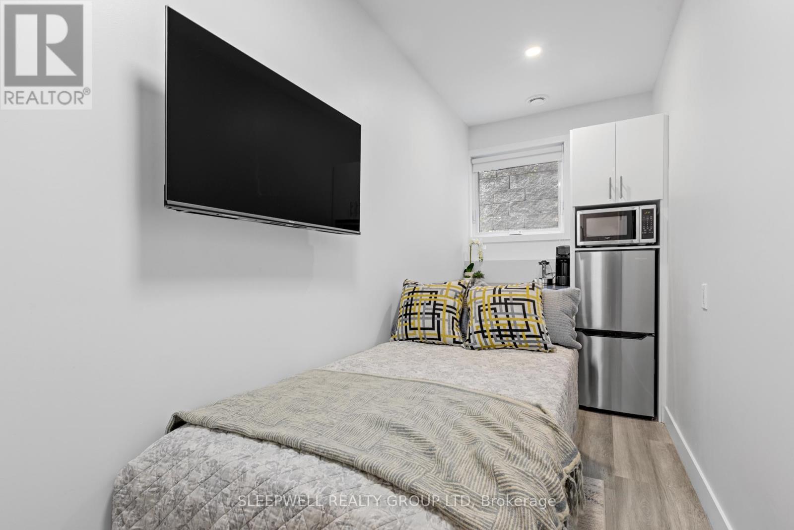 255 Somerset Street E, Ottawa, Ontario  K1N 6V5 - Photo 7 - X12401676
