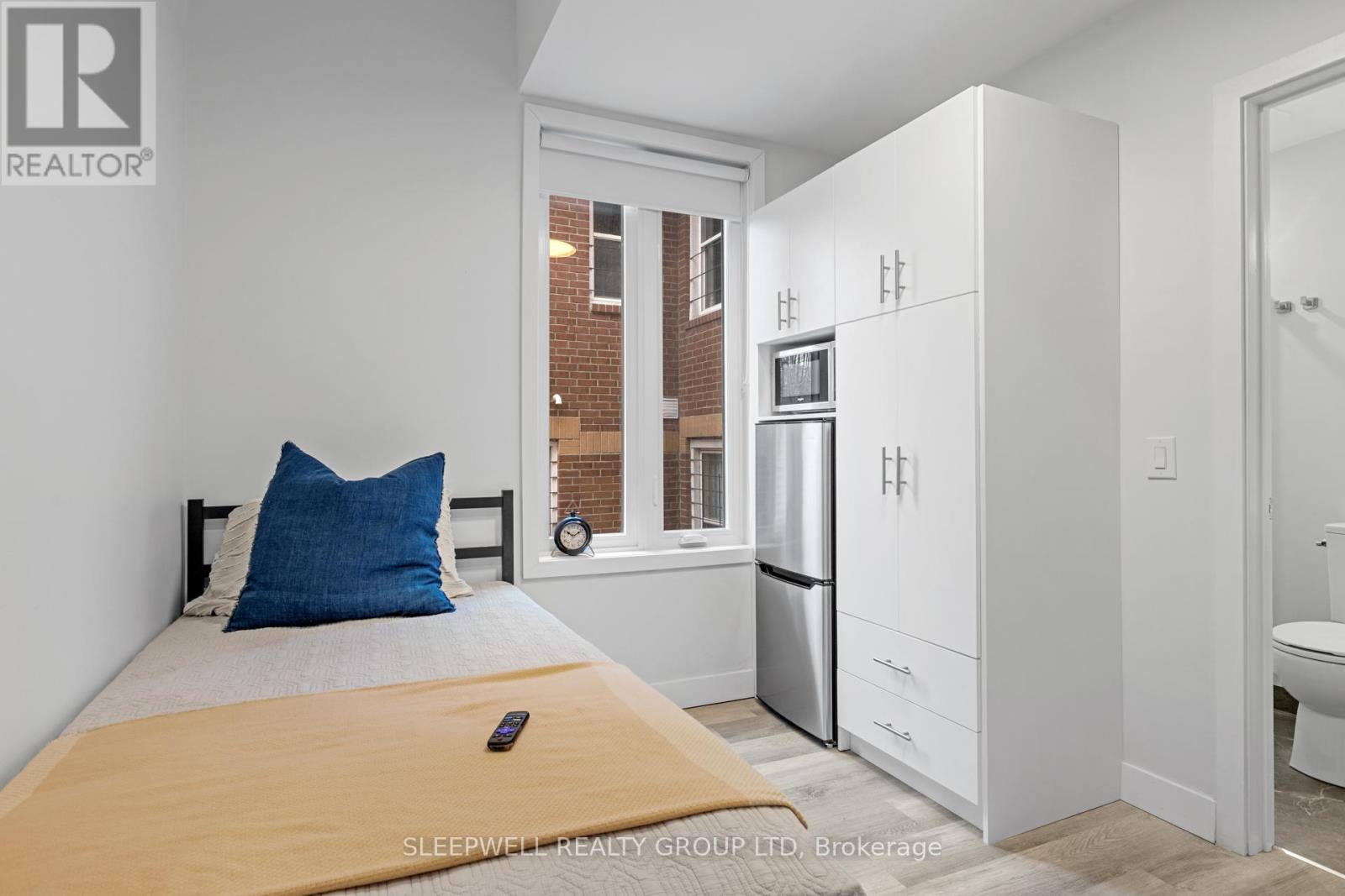 255 Somerset Street E, Ottawa, Ontario  K1N 6V5 - Photo 8 - X12401676