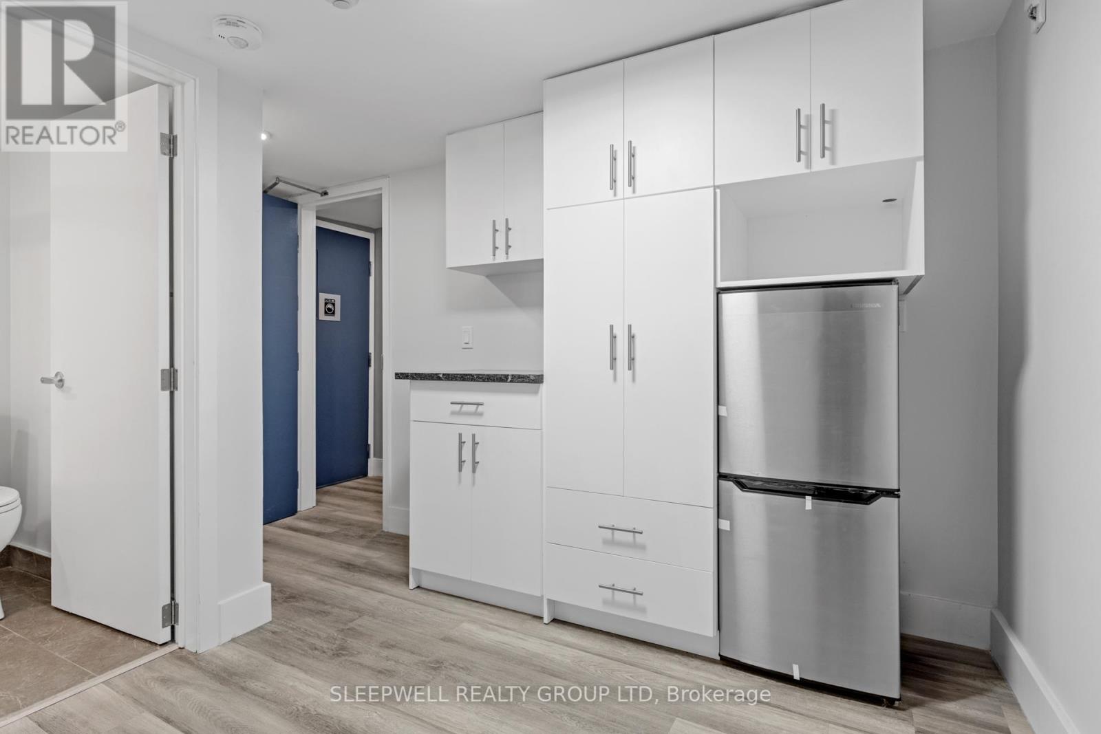 255 Somerset Street E, Ottawa, Ontario  K1N 6V5 - Photo 9 - X12401676