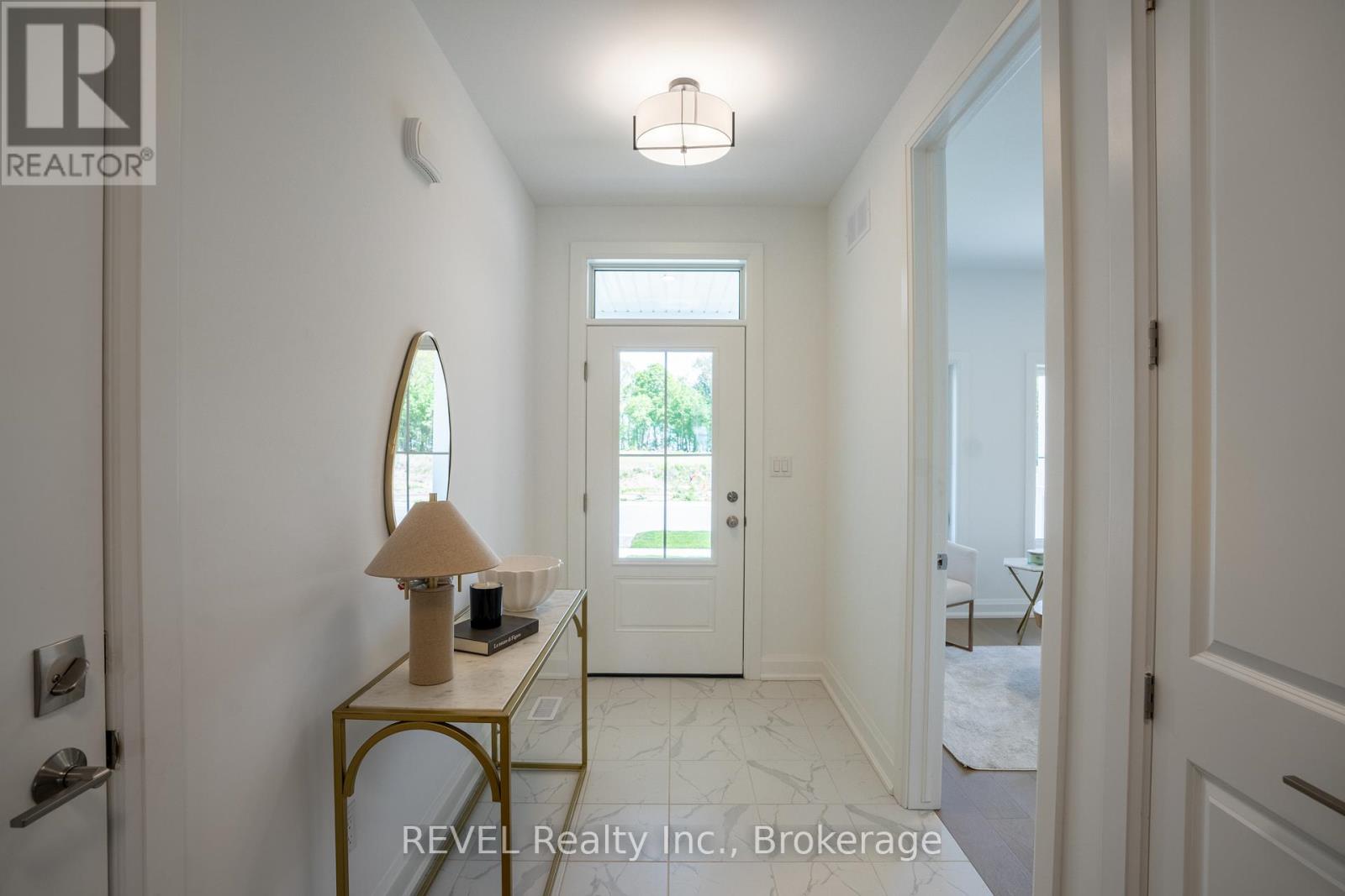 70e Seneca Drive, Fort Erie, Ontario  L2A 1C2 - Photo 10 - X12401661