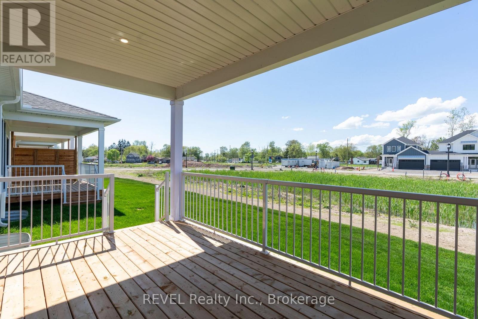 70e Seneca Drive, Fort Erie, Ontario  L2A 1C2 - Photo 34 - X12401661