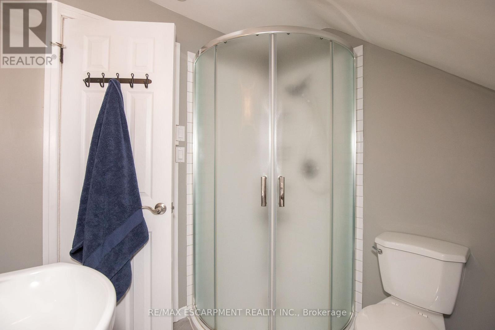 Upper - 4 Sunning Hill Avenue, Hamilton, Ontario  L8T 4Z1 - Photo 23 - X12401656
