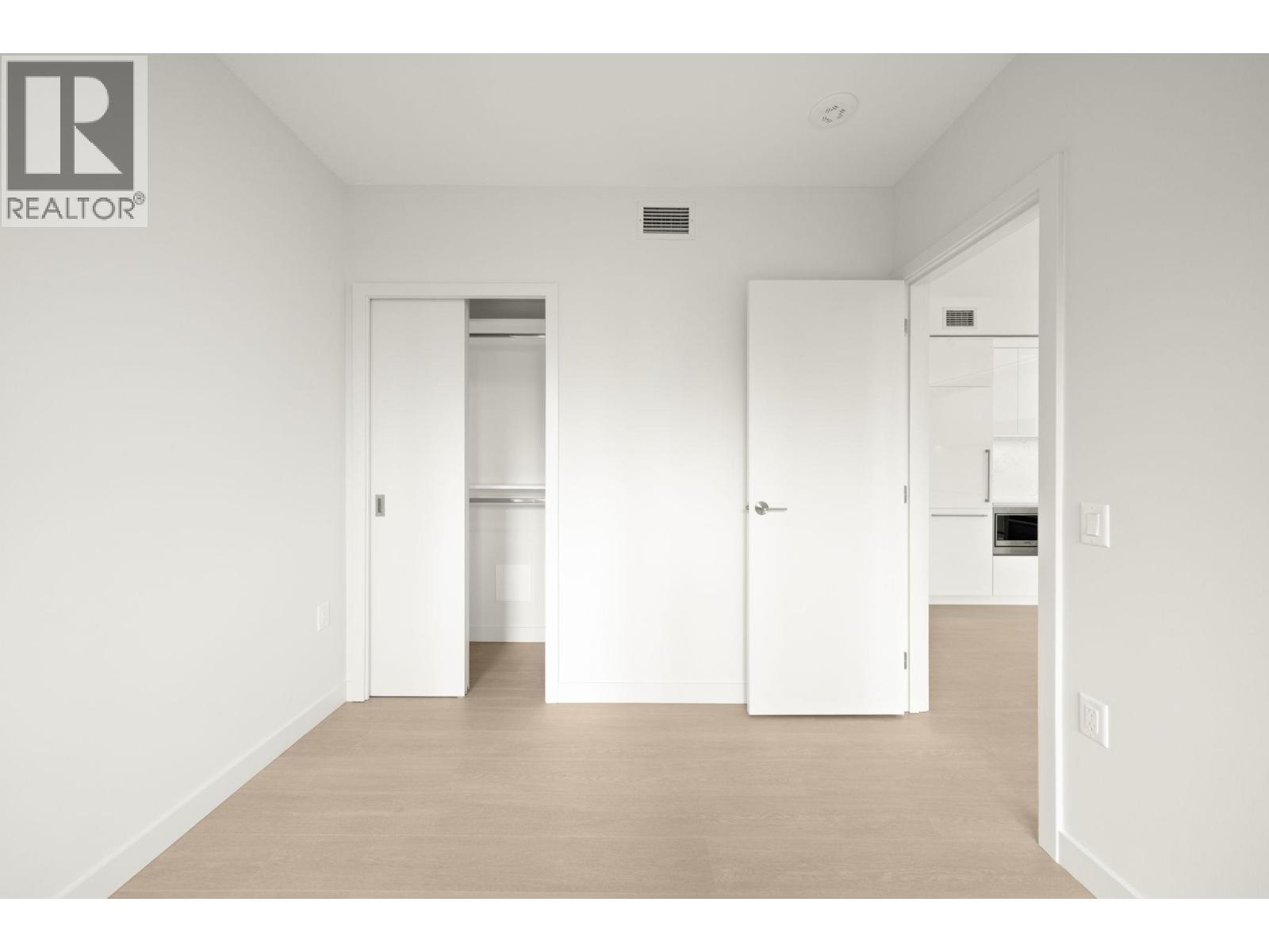 201 5987 Wilson Avenue, Burnaby, British Columbia  V5H 2R3 - Photo 5 - R3047243