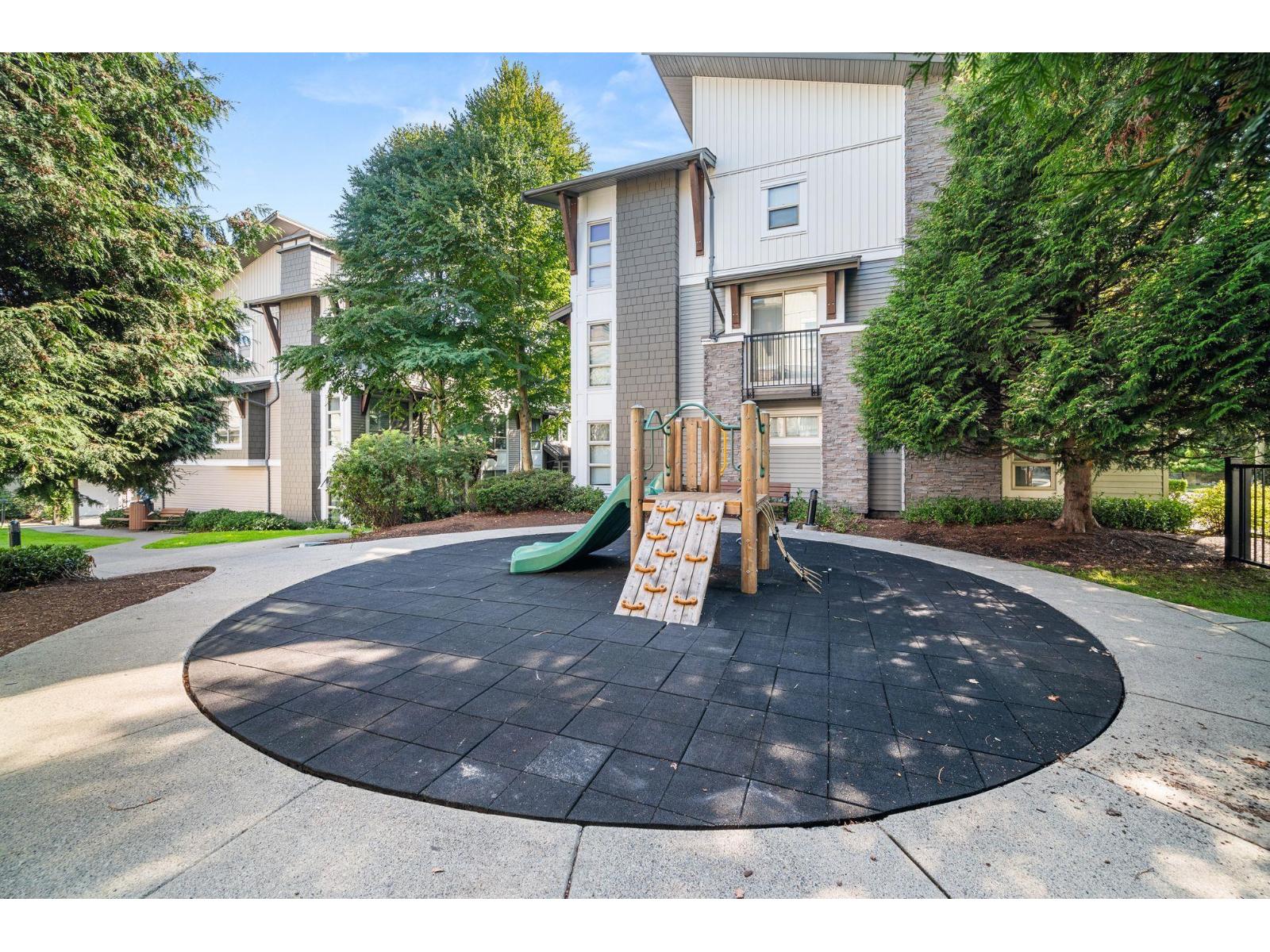 148 6671 121 Street, Surrey, British Columbia  V3W 1T9 - Photo 37 - R3047436