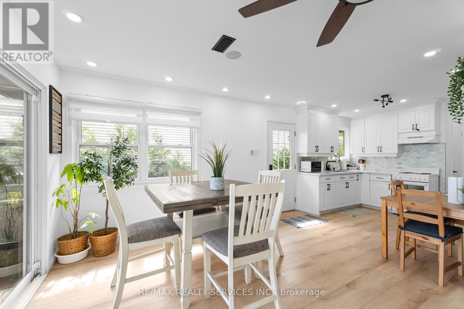 2305 Crystal Beach Road, Innisfil (Alcona), Ontario  L9S 3W8 - Photo 19 - N12397717